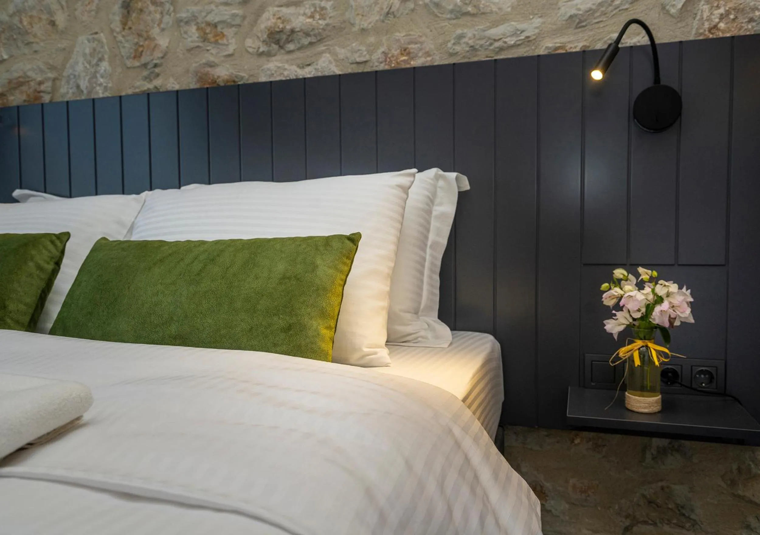 Bed in DADYA BORA HOTEL