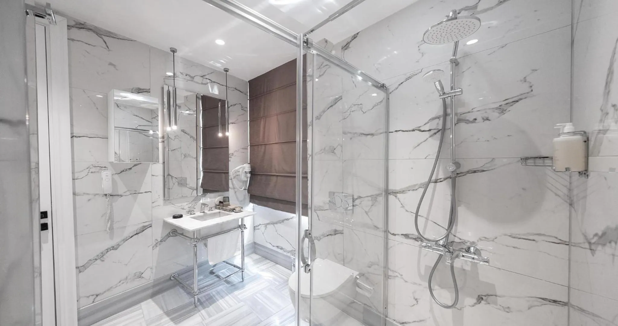 Shower in Hotel De Reve Galata-Special Class