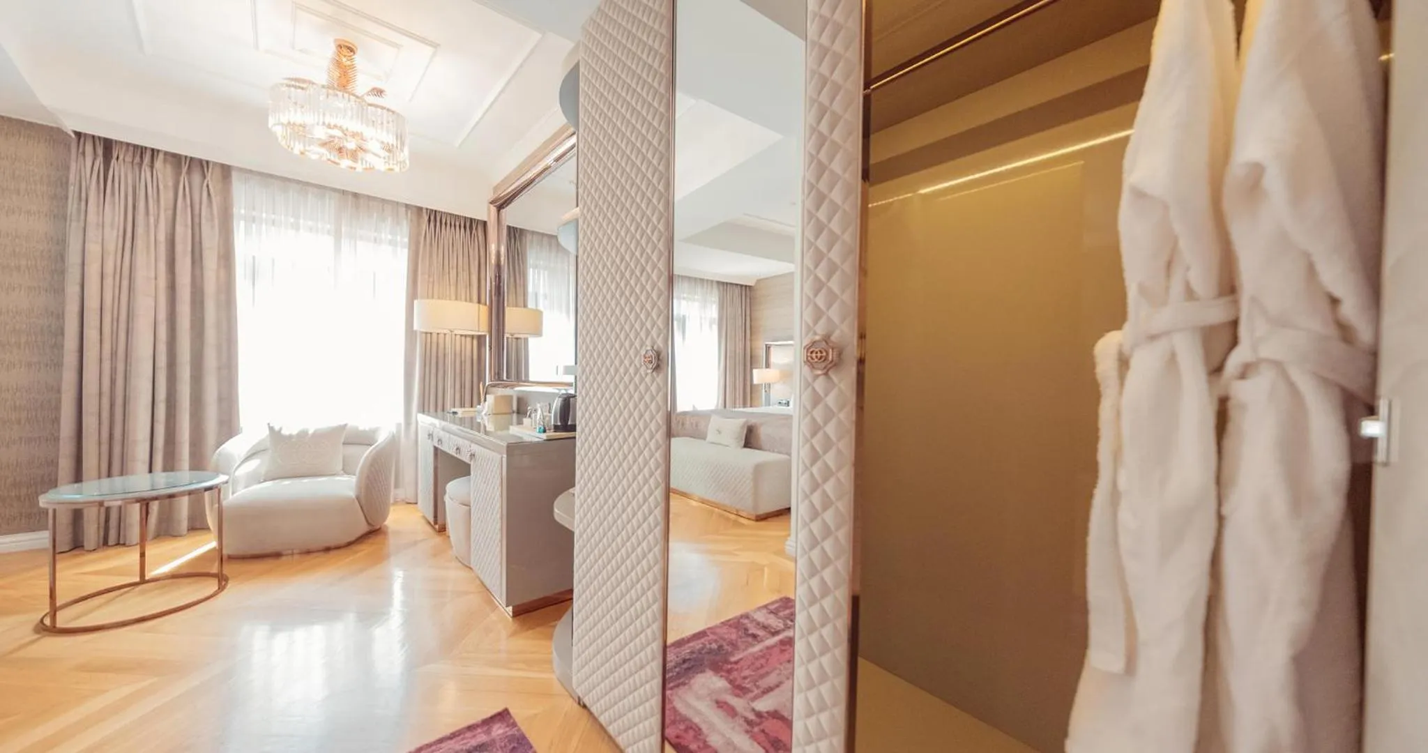 Living room, Bed in Hotel De Reve Galata-Special Class