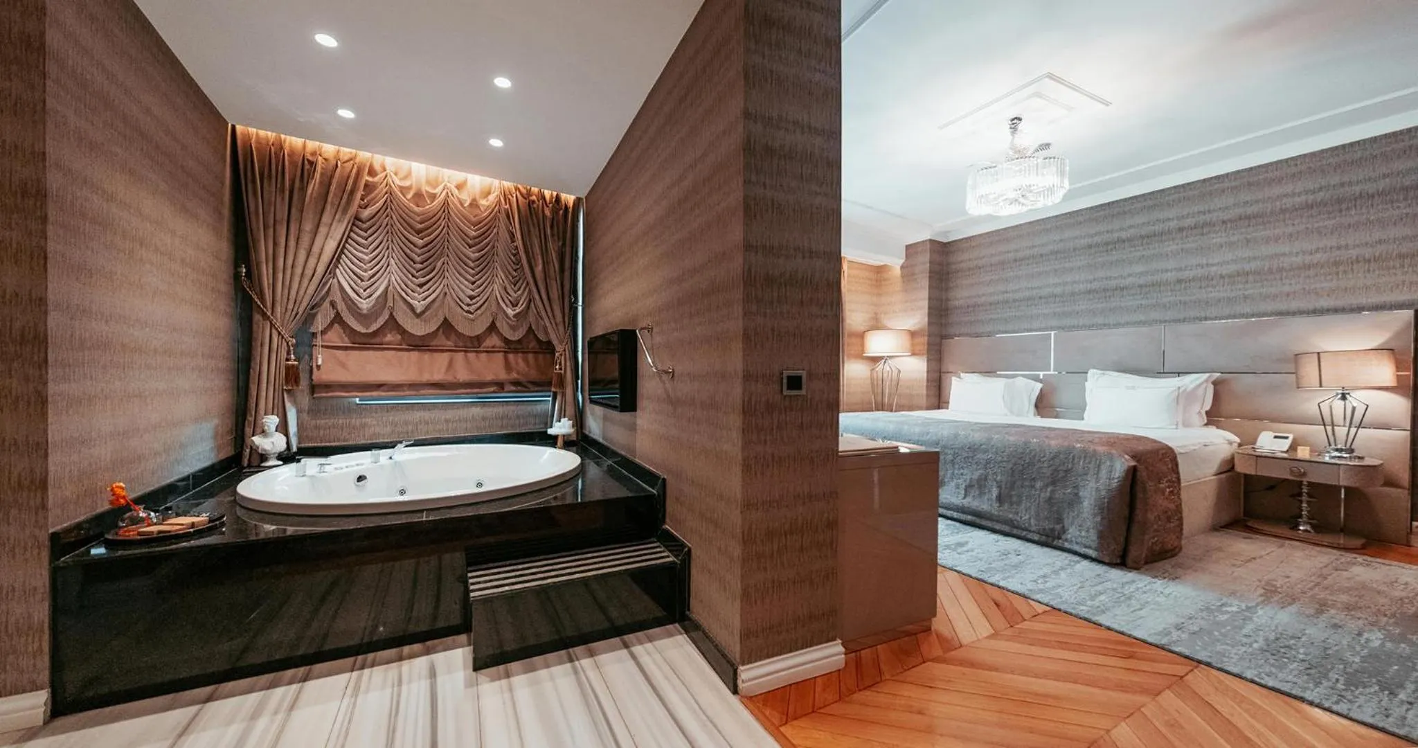Hot Tub, Bed in Hotel De Reve Galata-Special Class