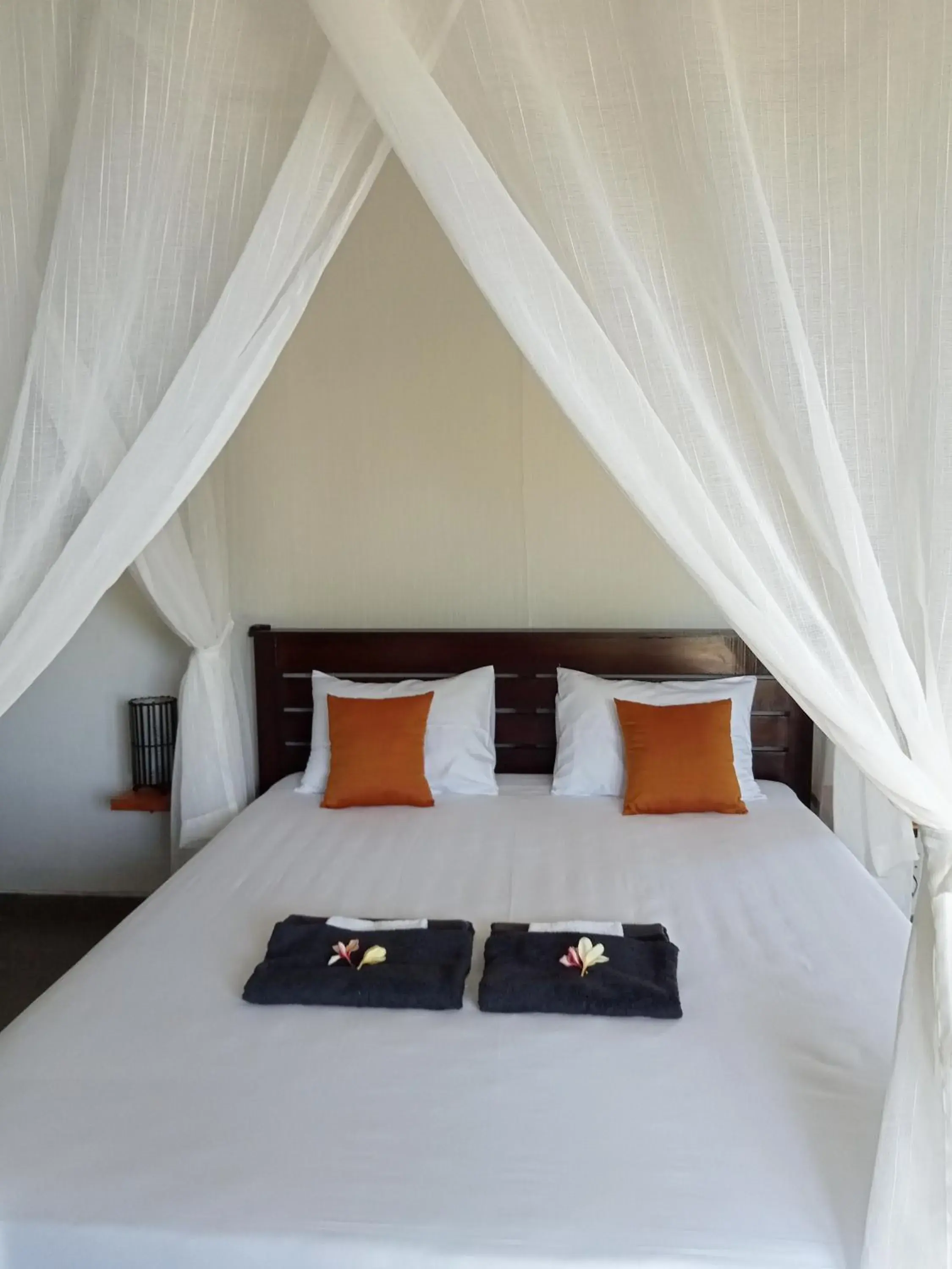 Triple Room - single occupancy in Villa Markisa Pakisan Triple Room - single occupancy in Villa Markisa Pakisan