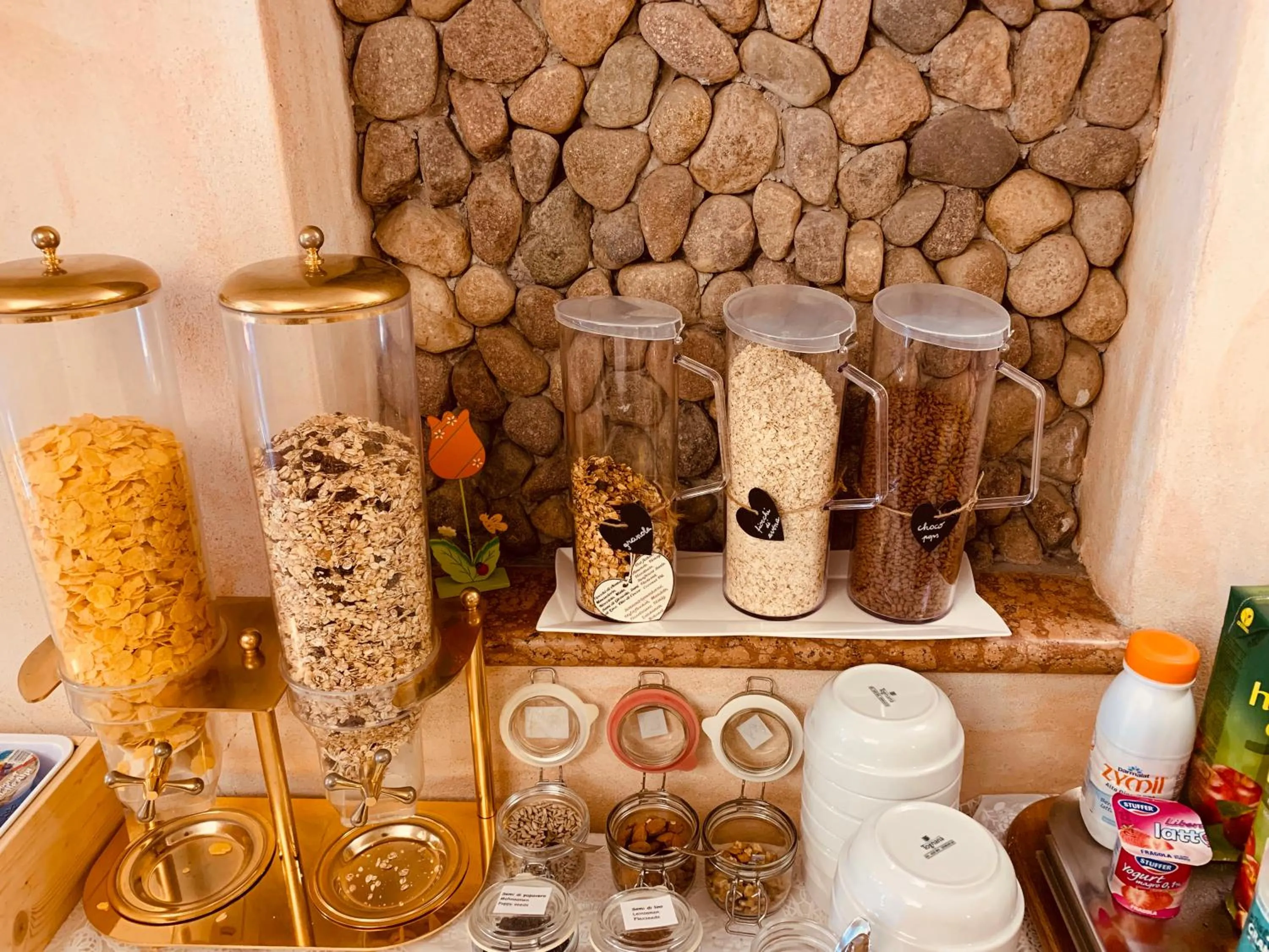 Buffet breakfast in Hotel Dolomiti