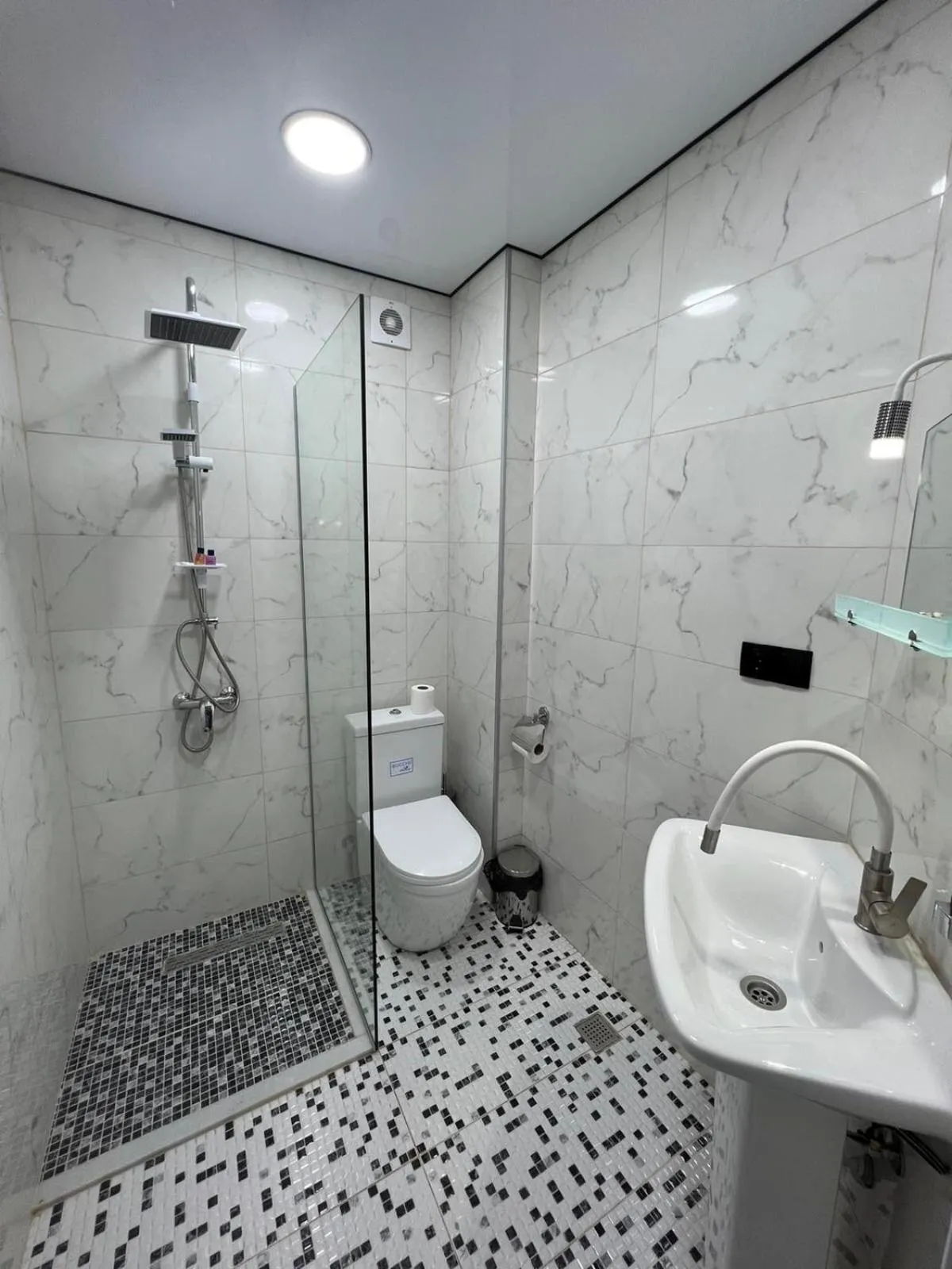 Shower in Natali Boutique Hotel