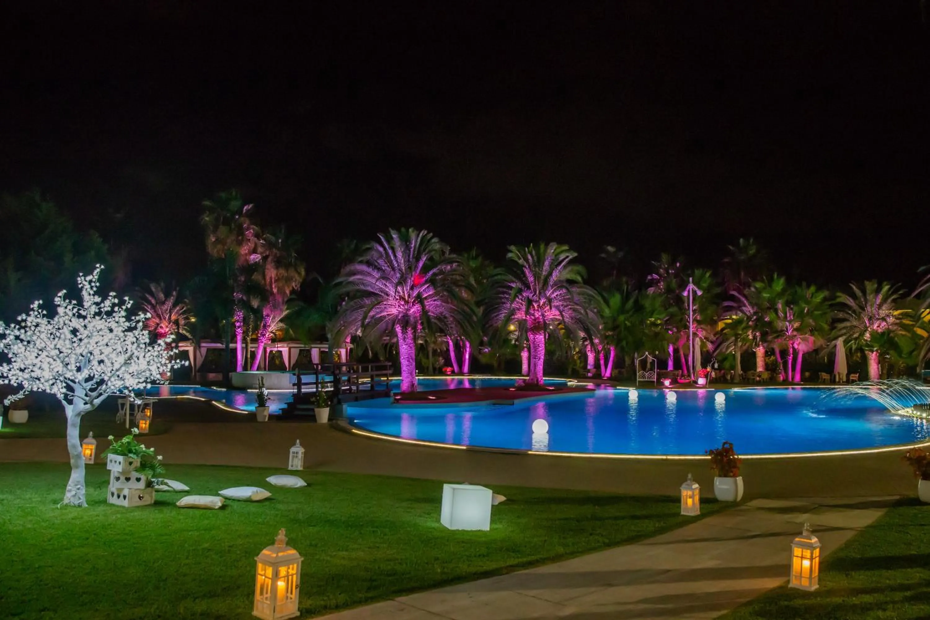 Swimming pool in Minerva Resort Hotel