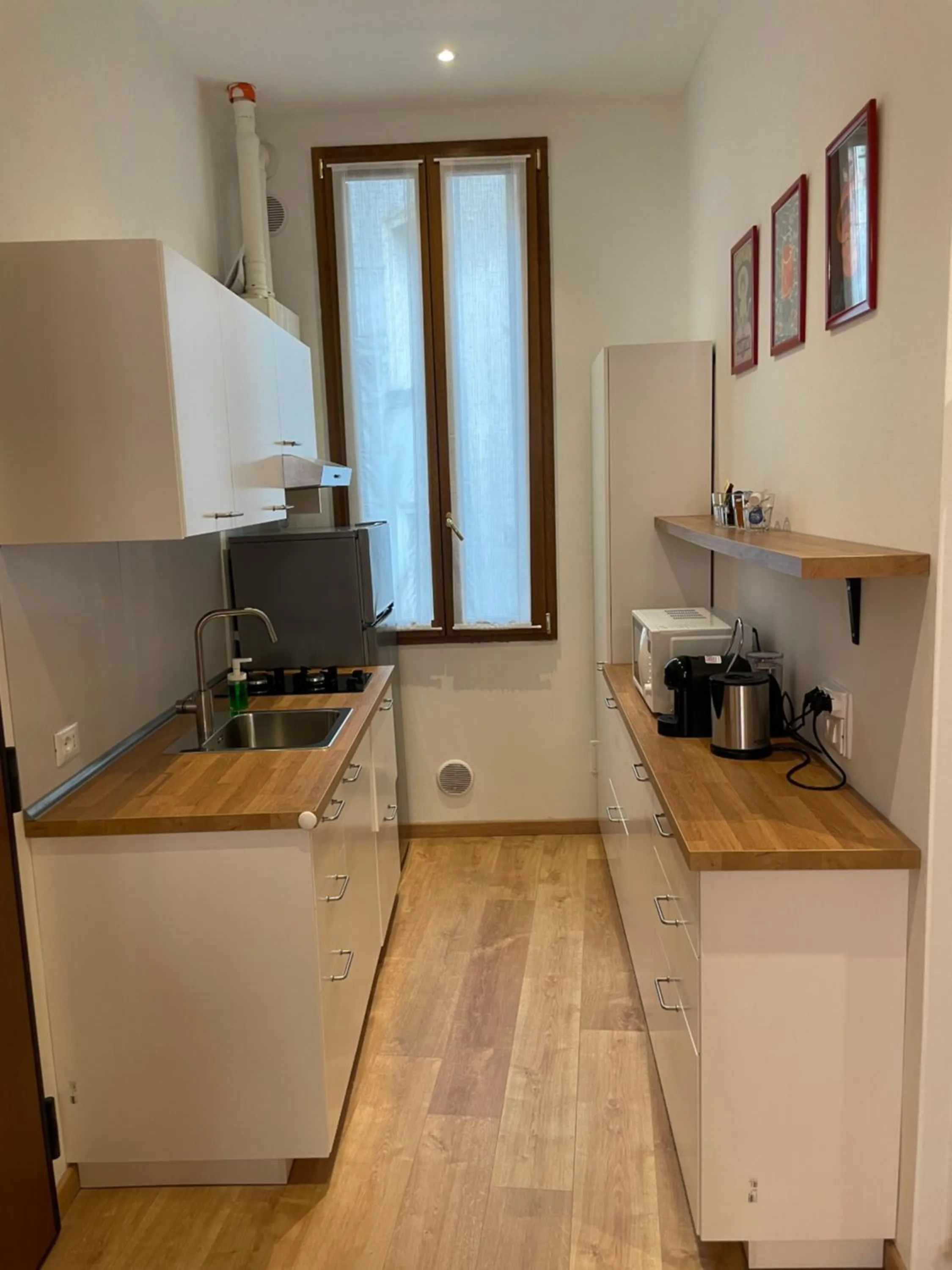 Kitchen or kitchenette in Lady Verona Residence