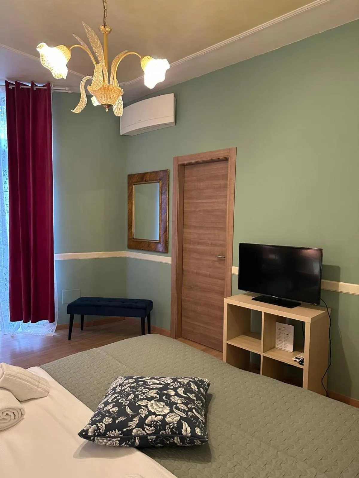 Bedroom, Bed in Lady Verona Residence