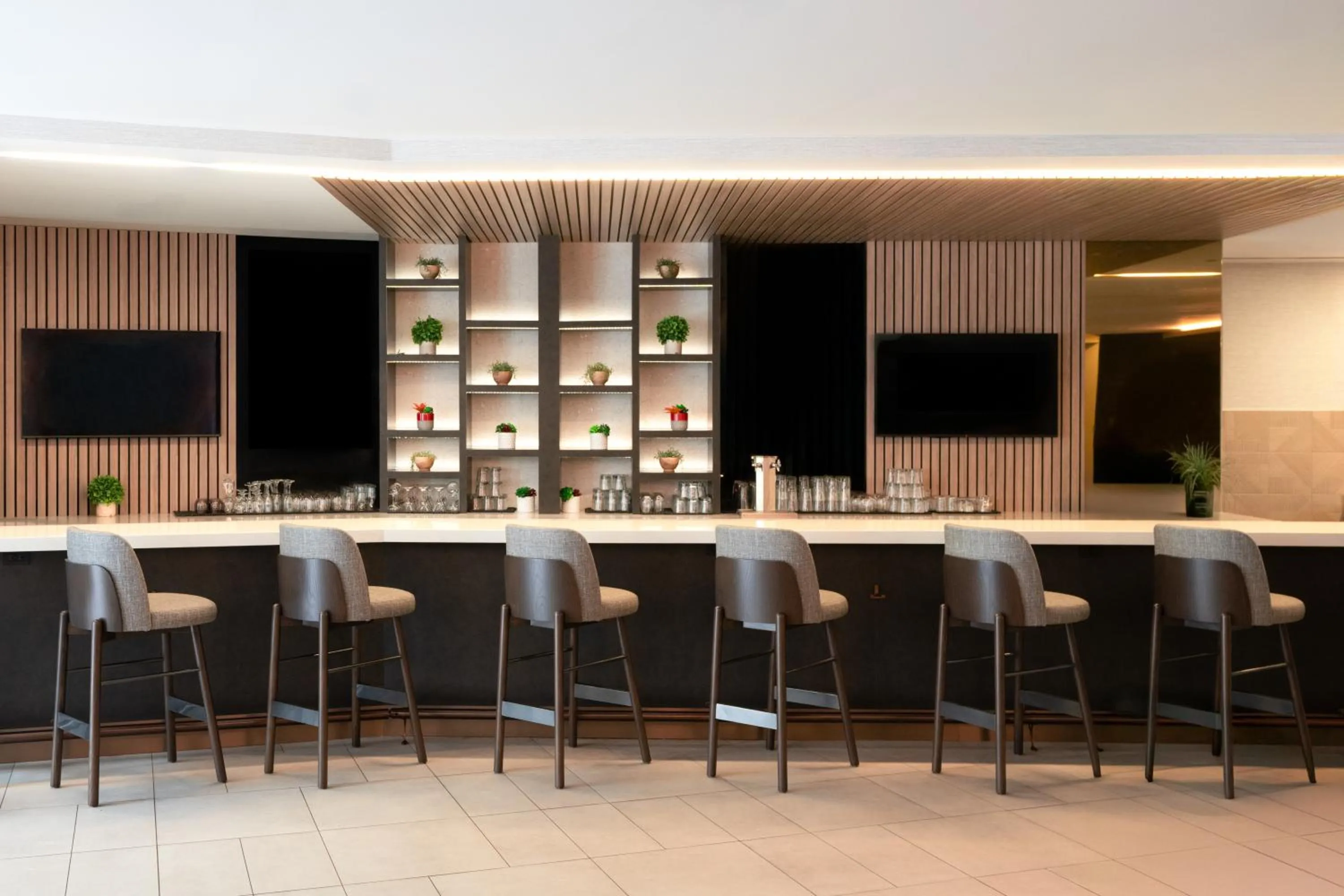 Restaurant/places to eat in Hyatt House Washington DC Downtown Convention Center