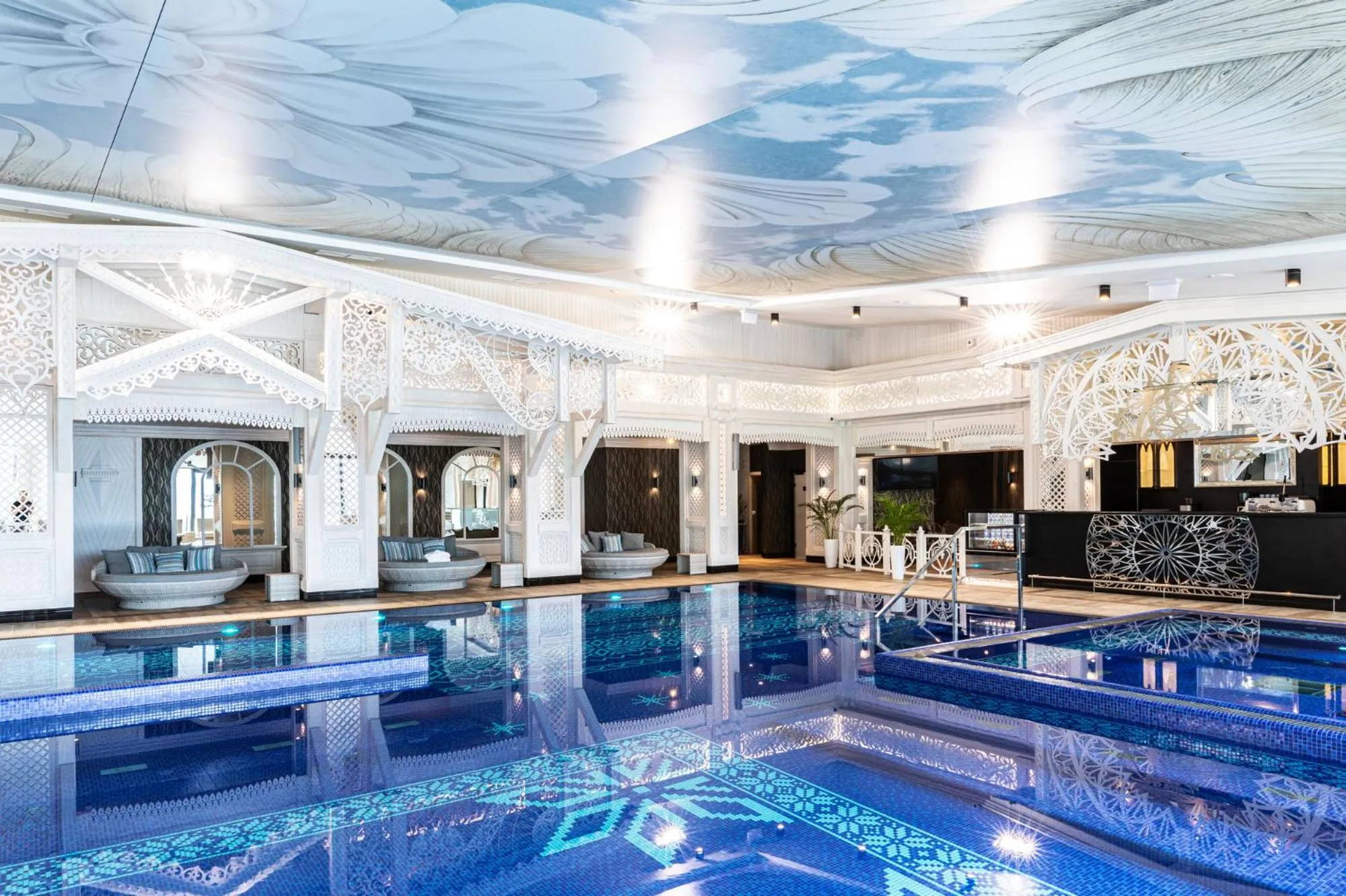 Swimming pool in Bachleda Hotel Kasprowy