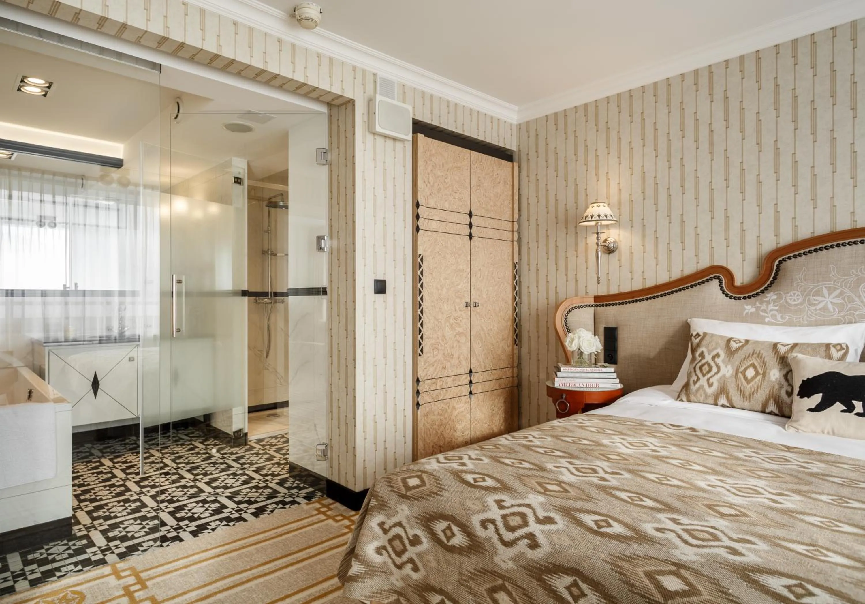 Bathroom, Bed in Bachleda Hotel Kasprowy