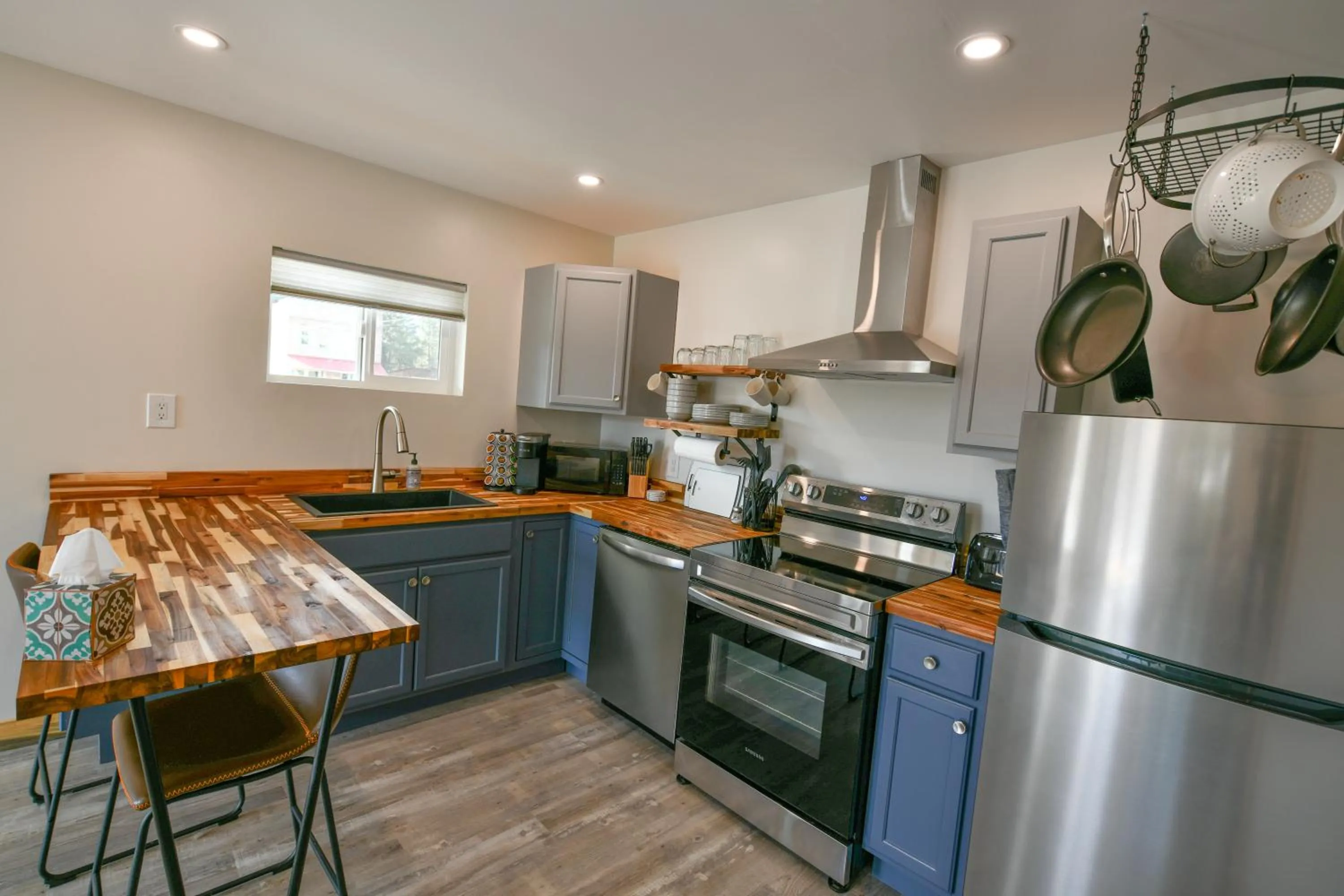 The Darmont Hotel and Suites