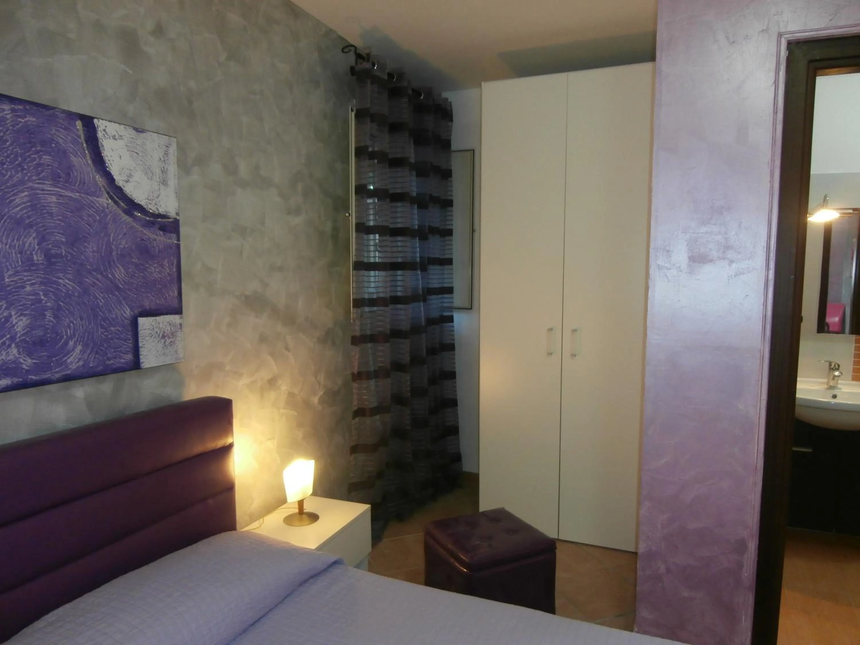 Decorative detail, Bed in Busalacchi B&B