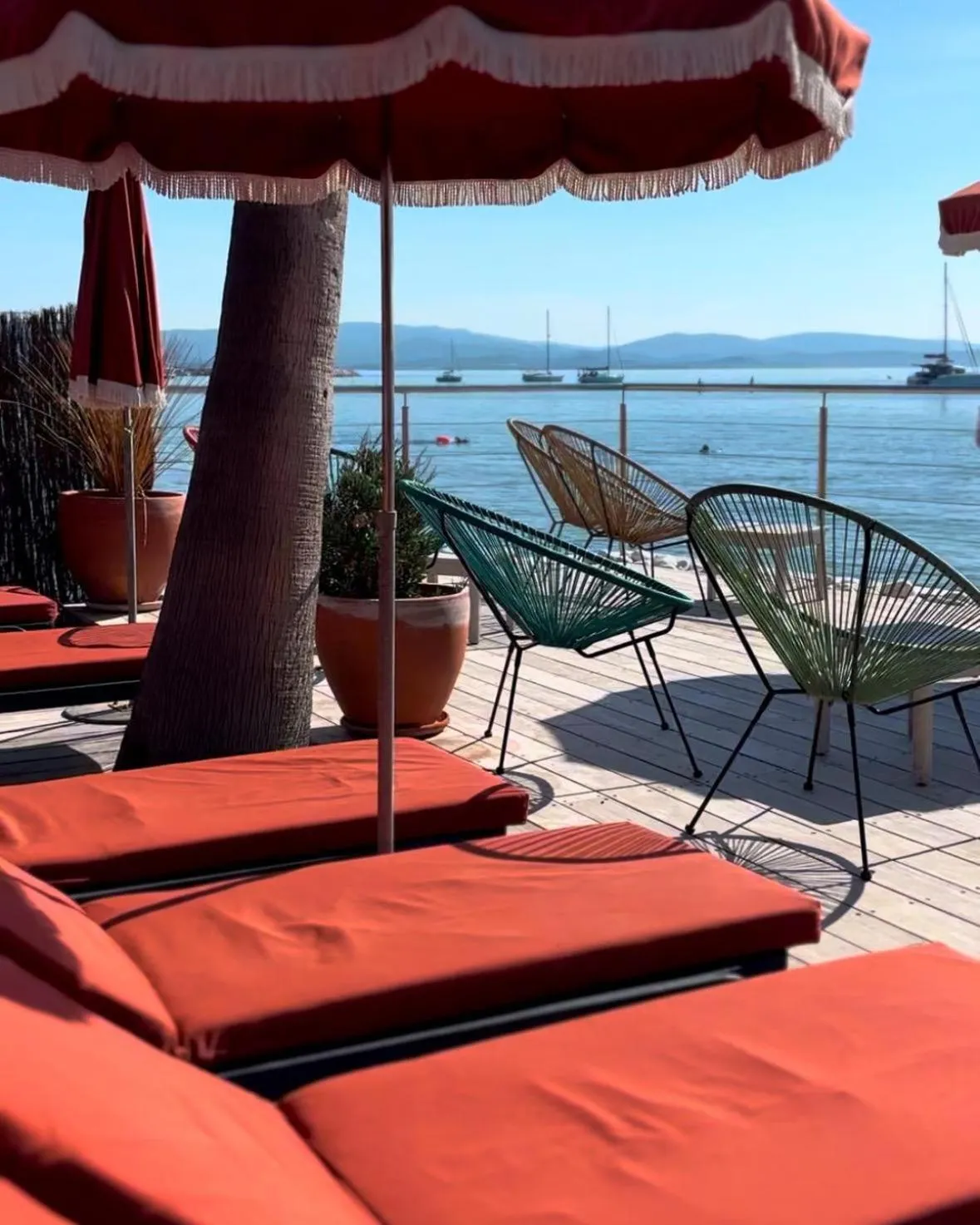 Property building in Hôtel Bor