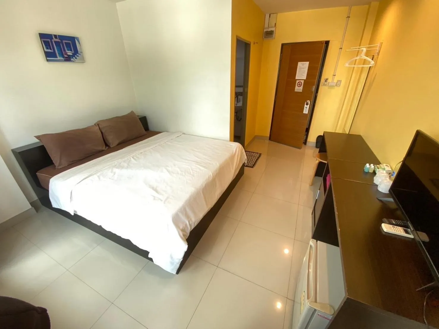 Bed in U Dee Room and Coffee