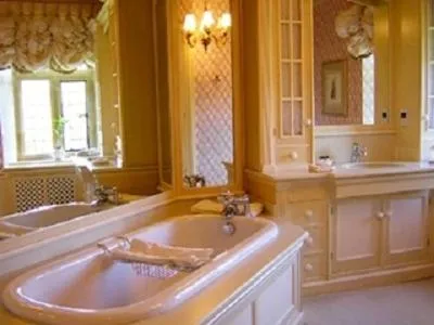 Bathroom in Mill Hay Country House