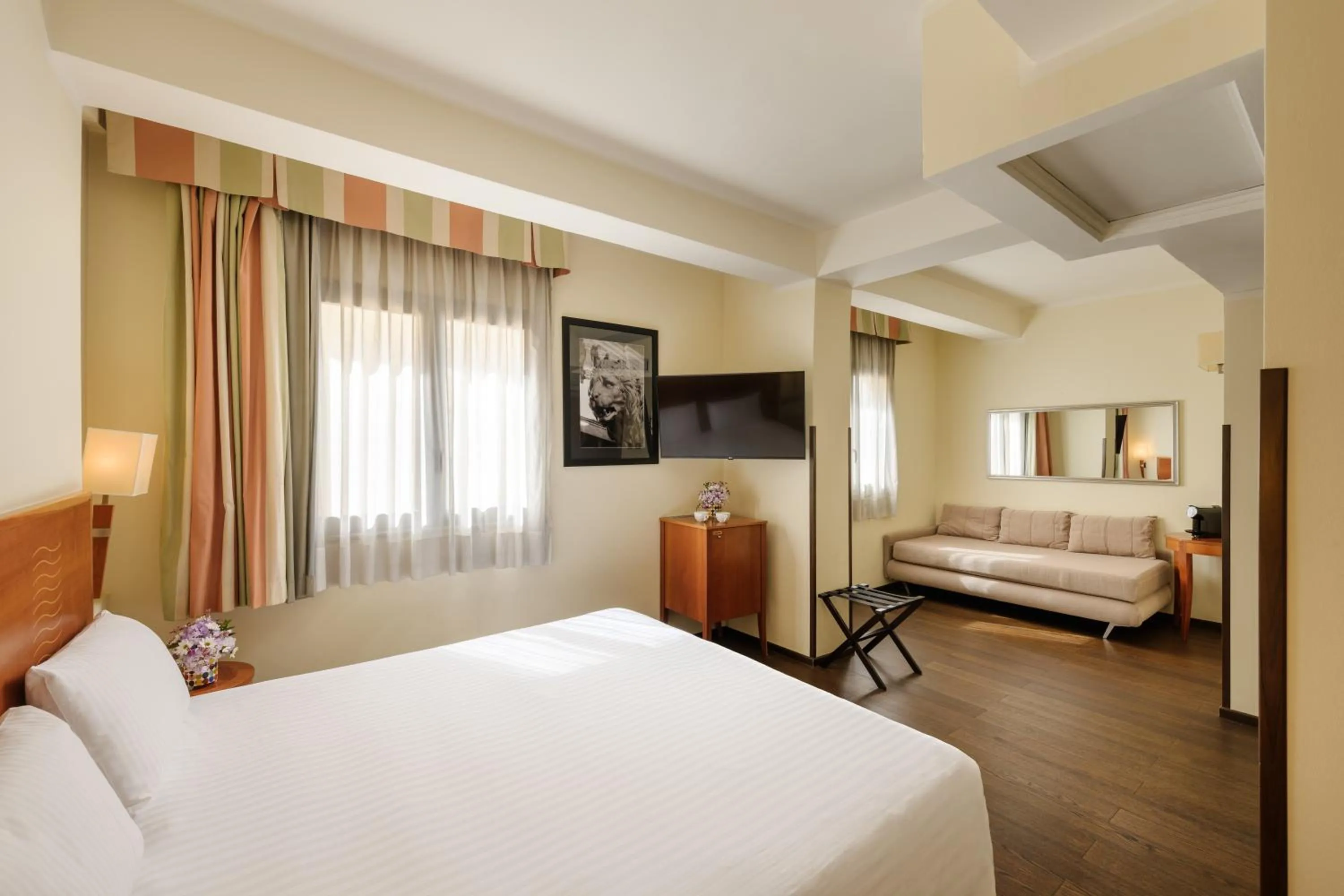 Bed in Hotel dei Cavalieri Caserta - La Reggia