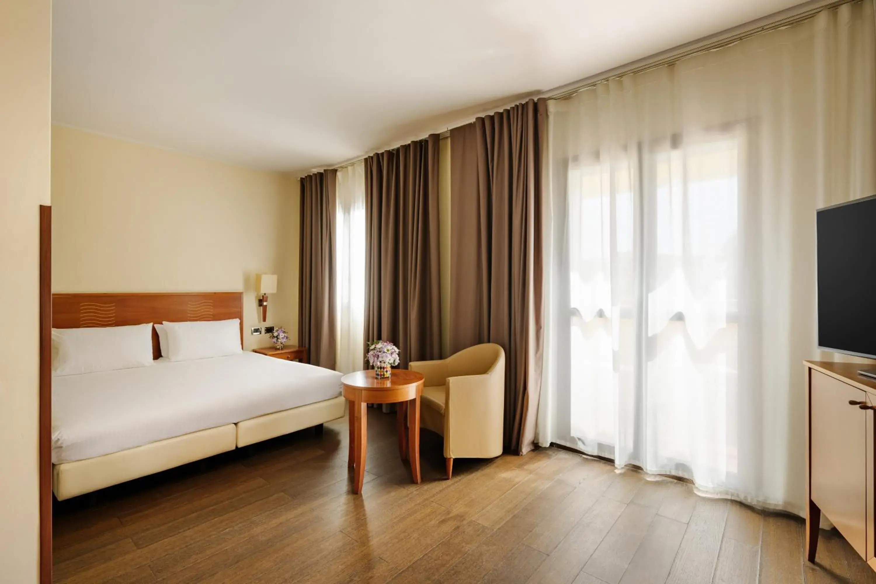 Junior Suite with Balcony in Hotel dei Cavalieri Caserta - La Reggia Junior Suite with Balcony in Hotel dei Cavalieri Caserta - La Reggia