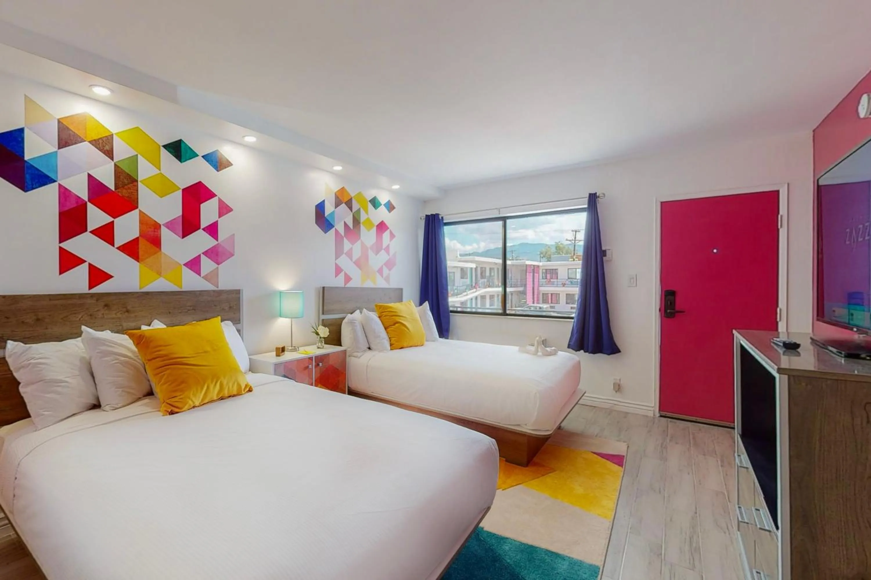 Photo of the whole room, Bed in Hotel ZAZZ