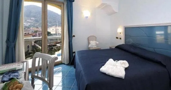 Photo of the whole room, Bed in Aragona Palace Hotel & Spa