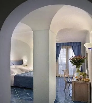 Photo of the whole room, Bed in Aragona Palace Hotel & Spa