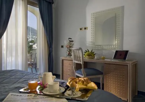 Bed in Aragona Palace Hotel & Spa