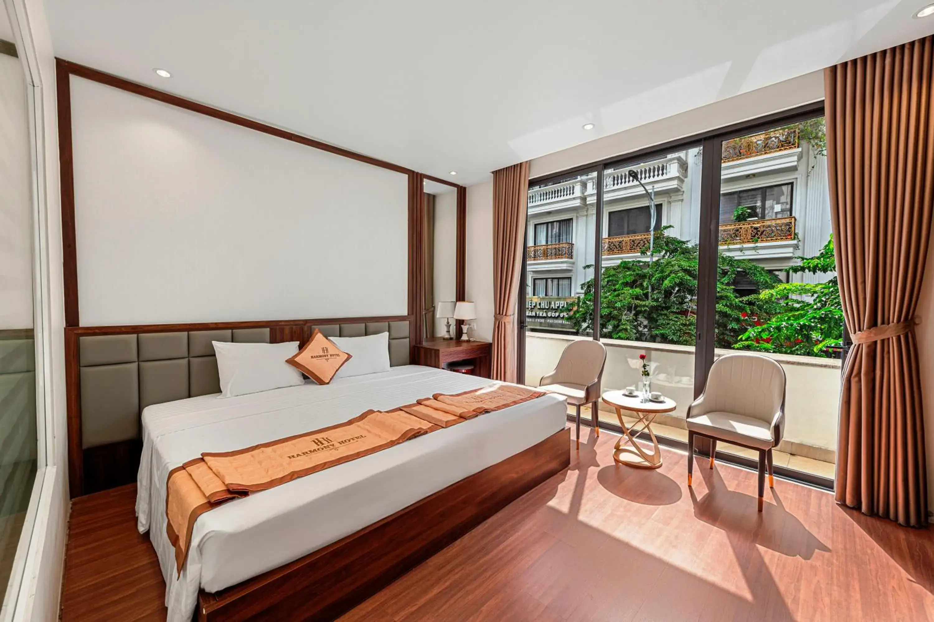 King Room with Balcony in Harmony HaLong Hotel King Room with Balcony in Harmony HaLong Hotel