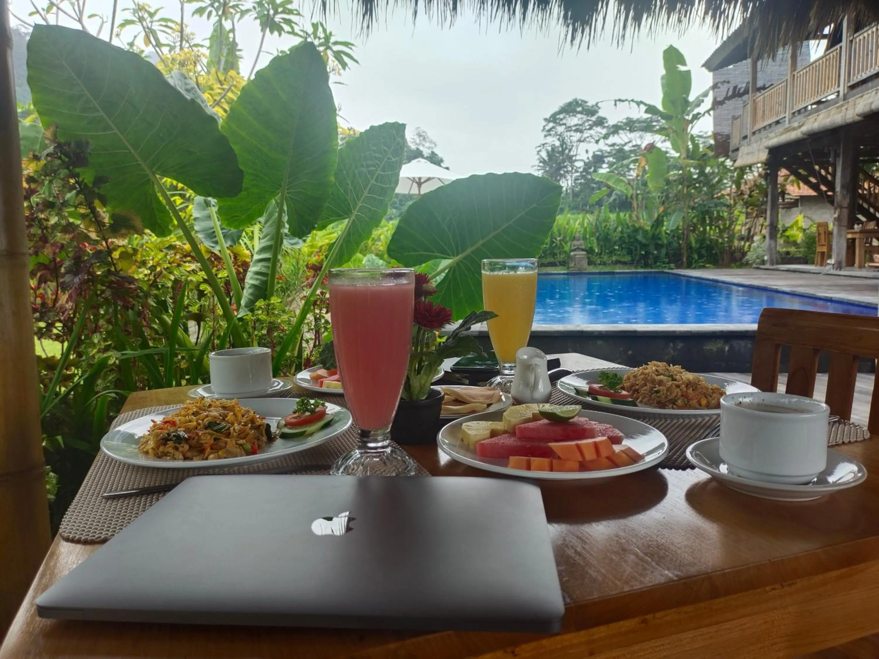 Breakfast in Kubu Sakian Villa and Restaurant Sidemen