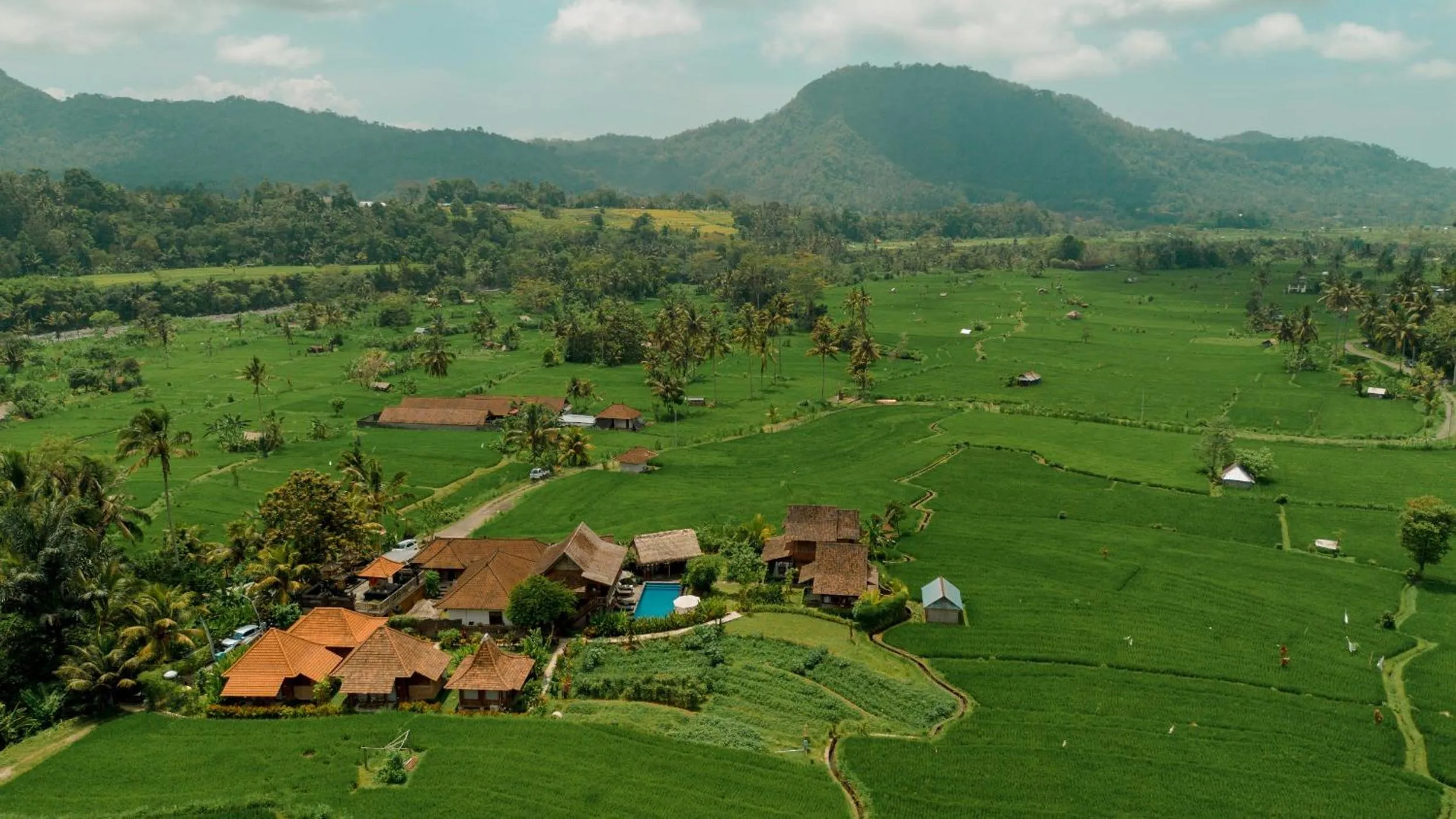 Mountain view in Kubu Sakian Villa and Restaurant Sidemen