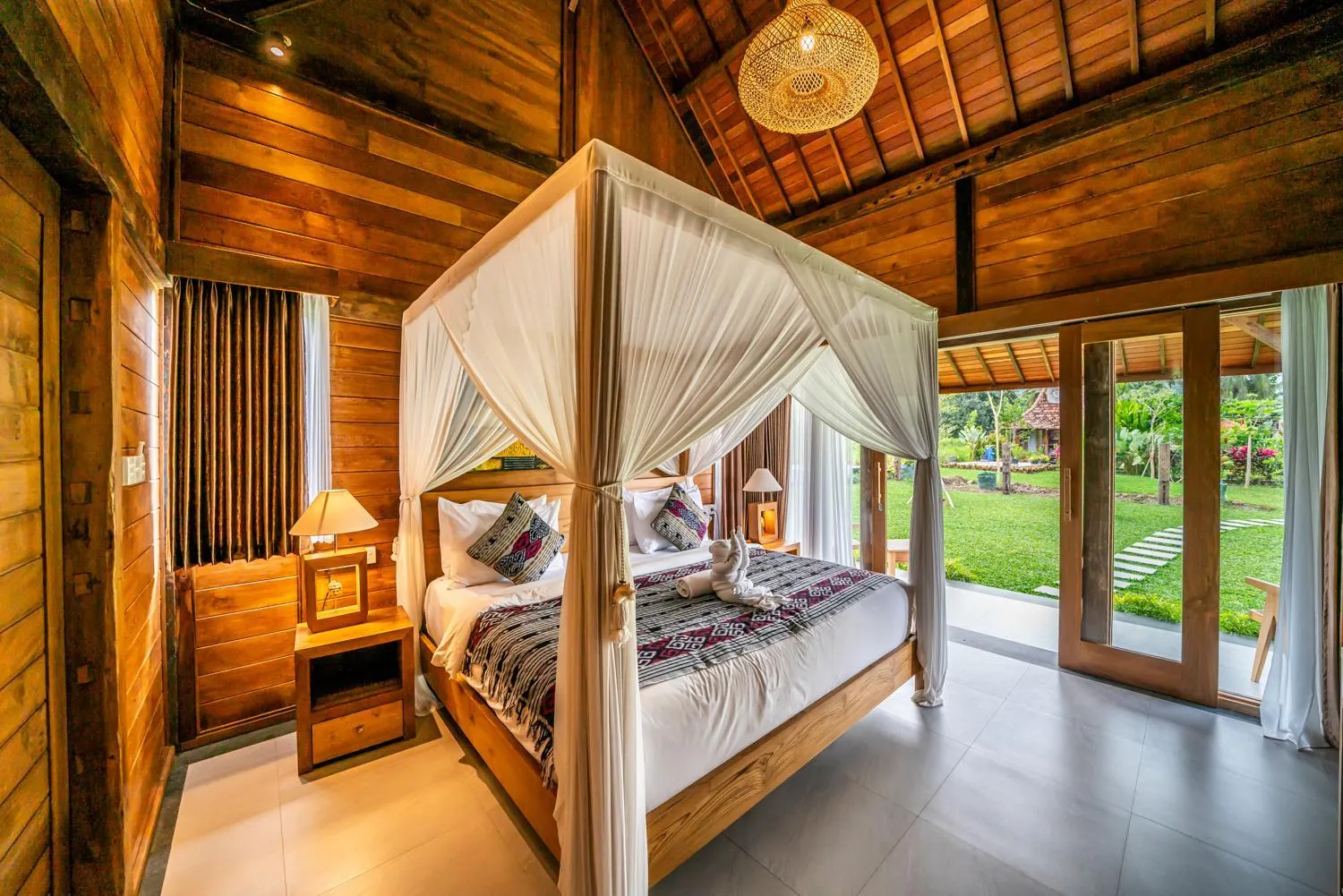 Bedroom, Bed in Kubu Sakian Villa and Restaurant Sidemen