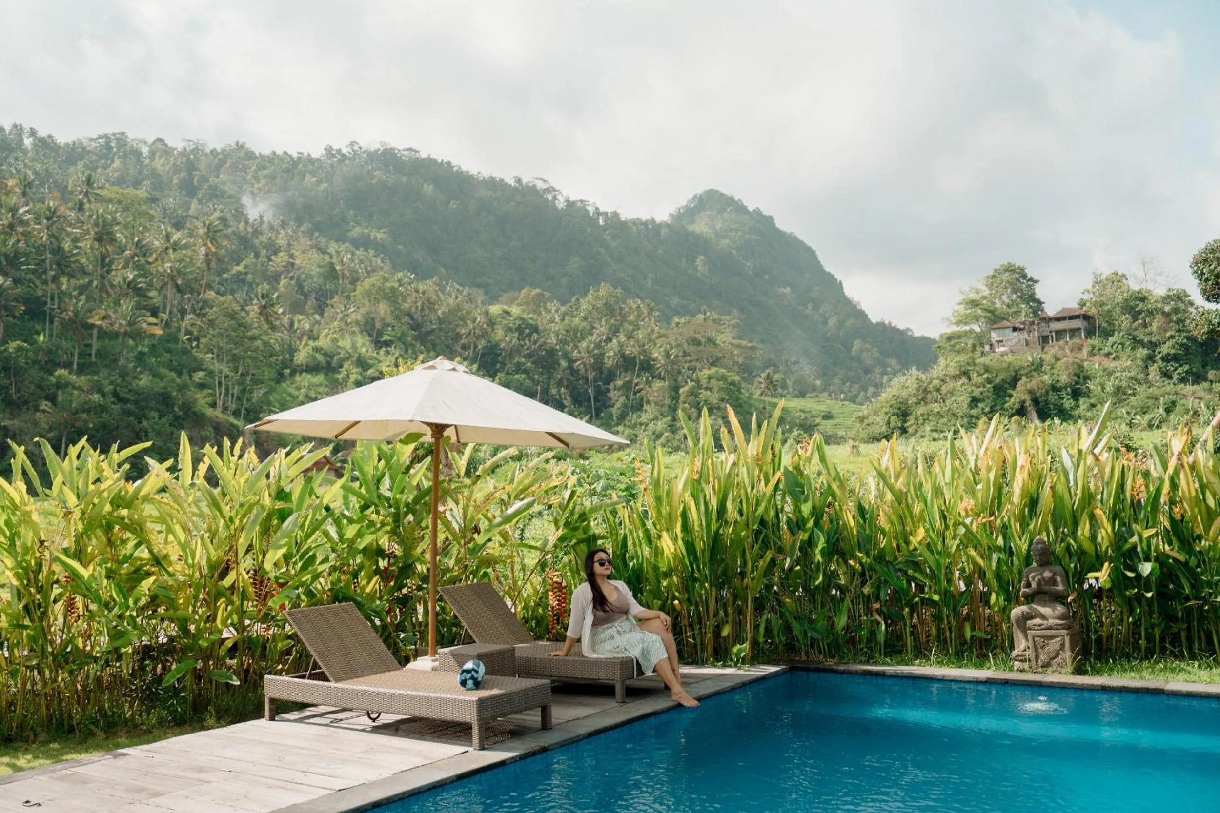 Swimming pool in Kubu Sakian Villa and Restaurant Sidemen
