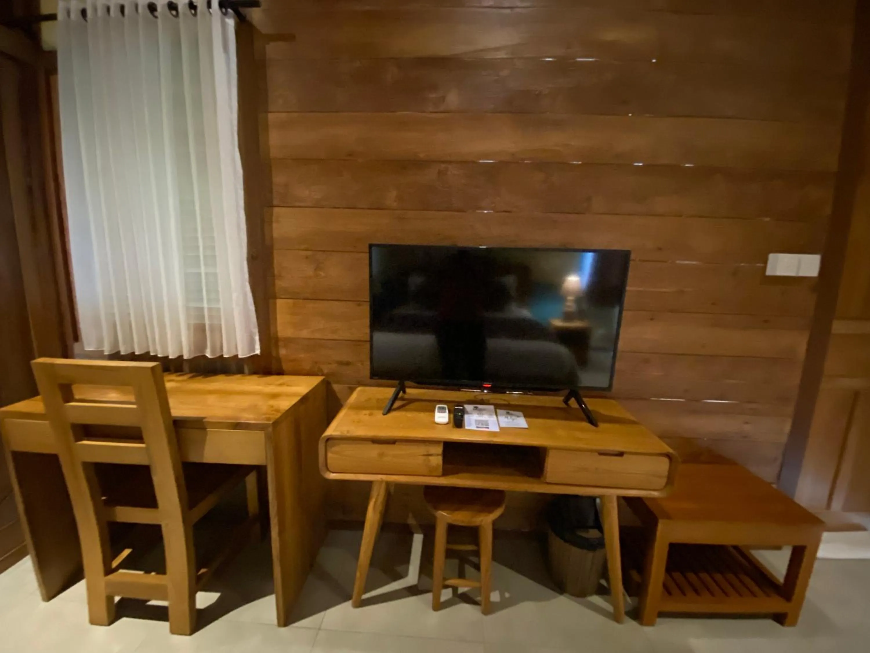 Bed in Kubu Sakian Villa and Restaurant Sidemen