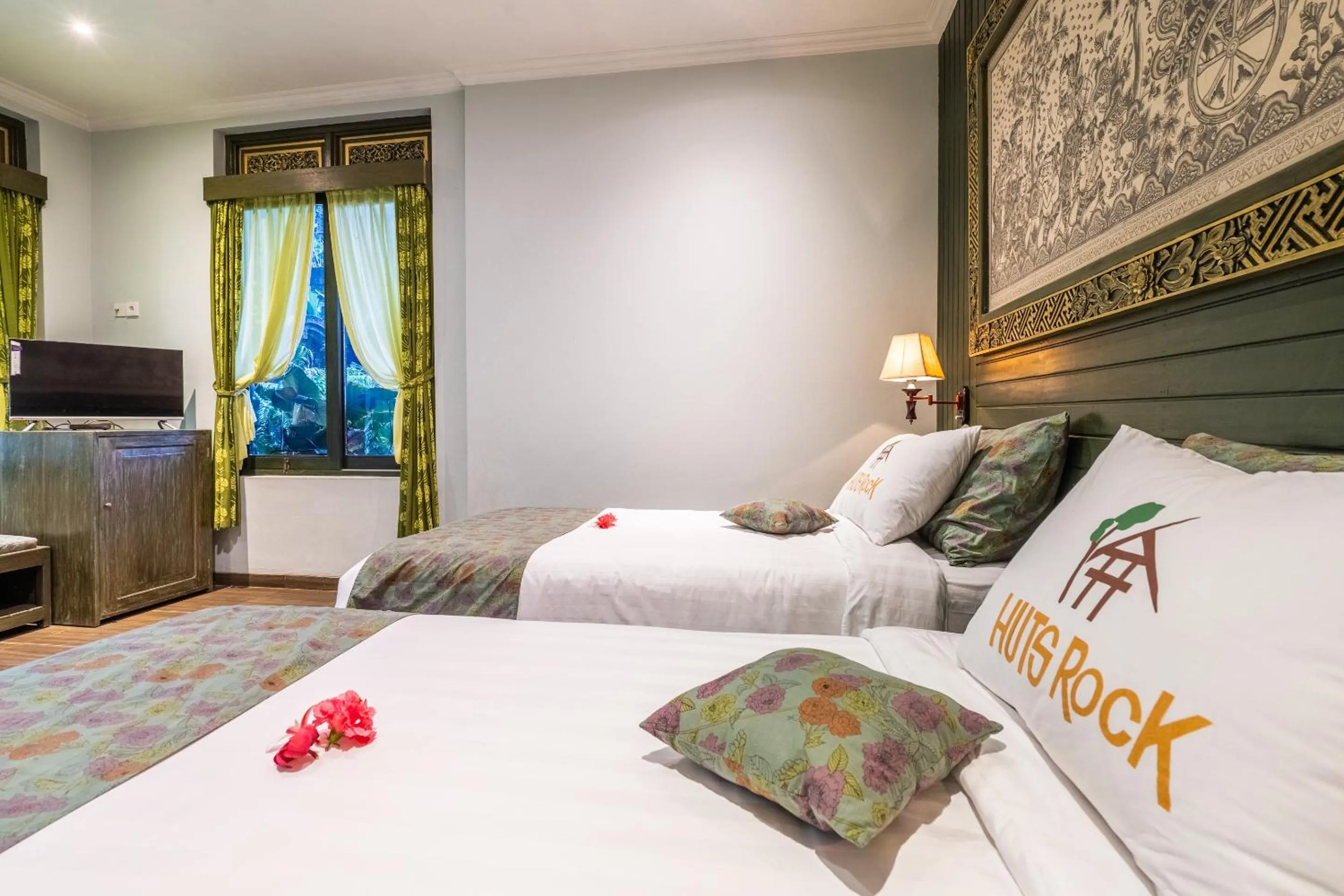 Bed in Huts Rock Ubud