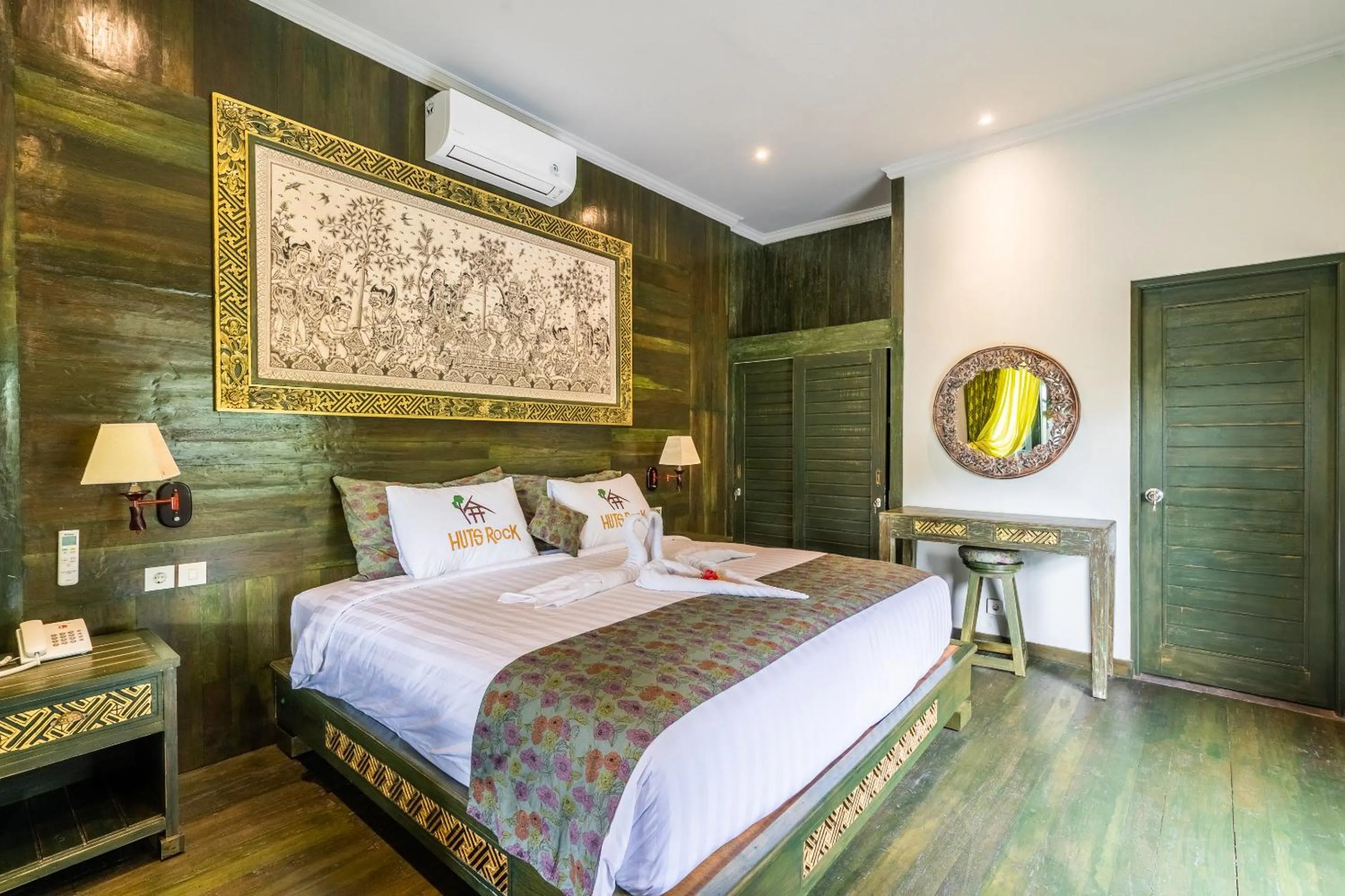 Bed in Huts Rock Ubud