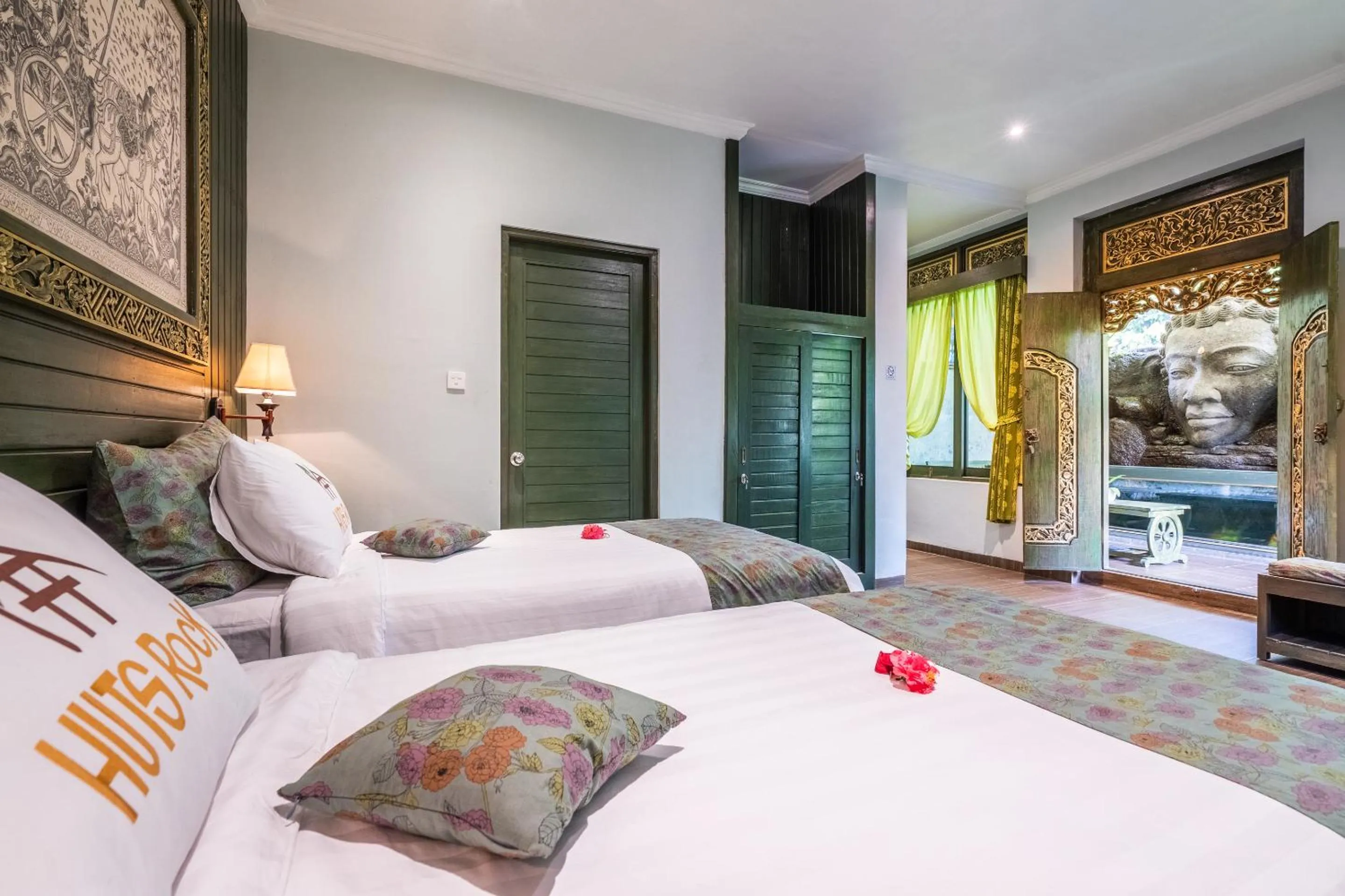 Bed in Huts Rock Ubud