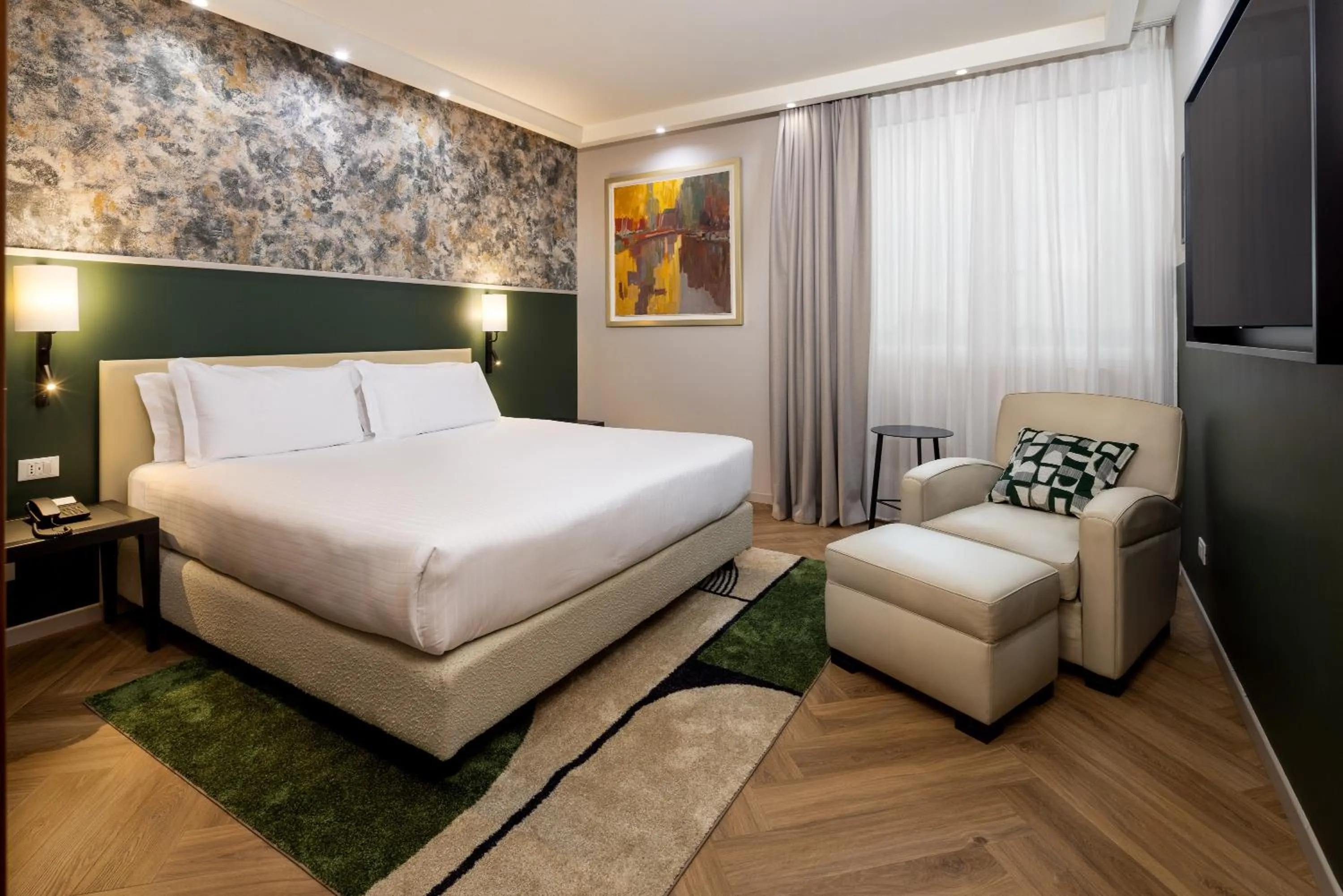 Bed in Crowne Plaza Padova by IHG