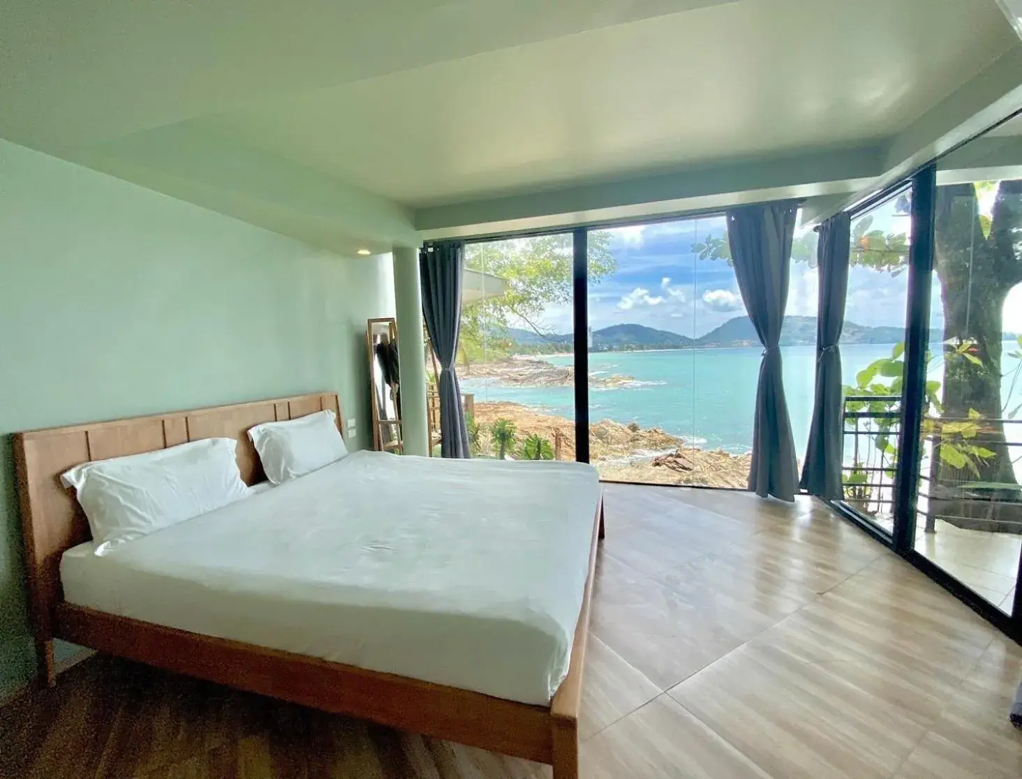 Suite with Sea View in patong sunset villa Phuket Suite with Sea View in patong sunset villa Phuket