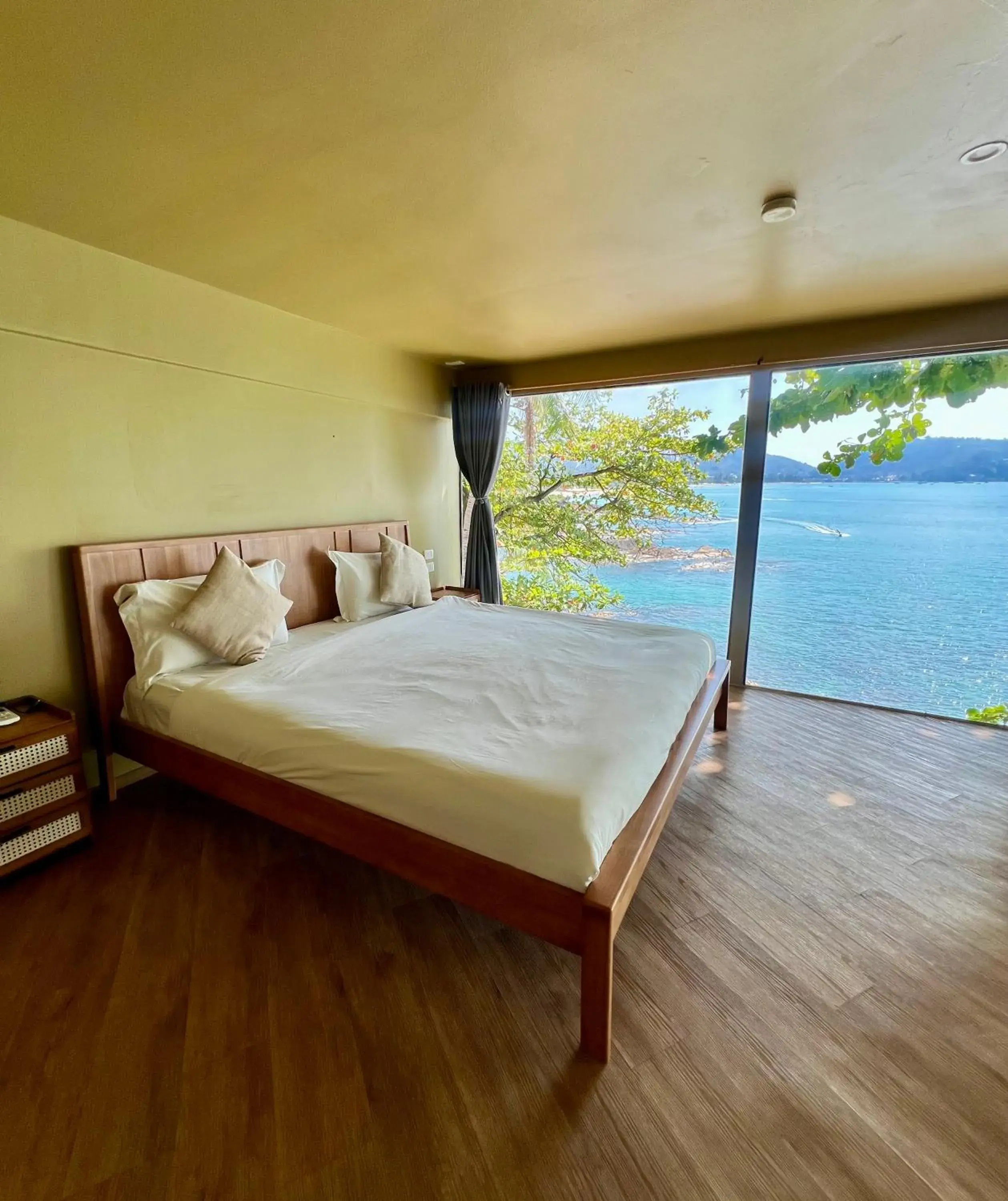Superior Suite with Sea View in patong sunset villa Phuket Superior Suite with Sea View in patong sunset villa Phuket