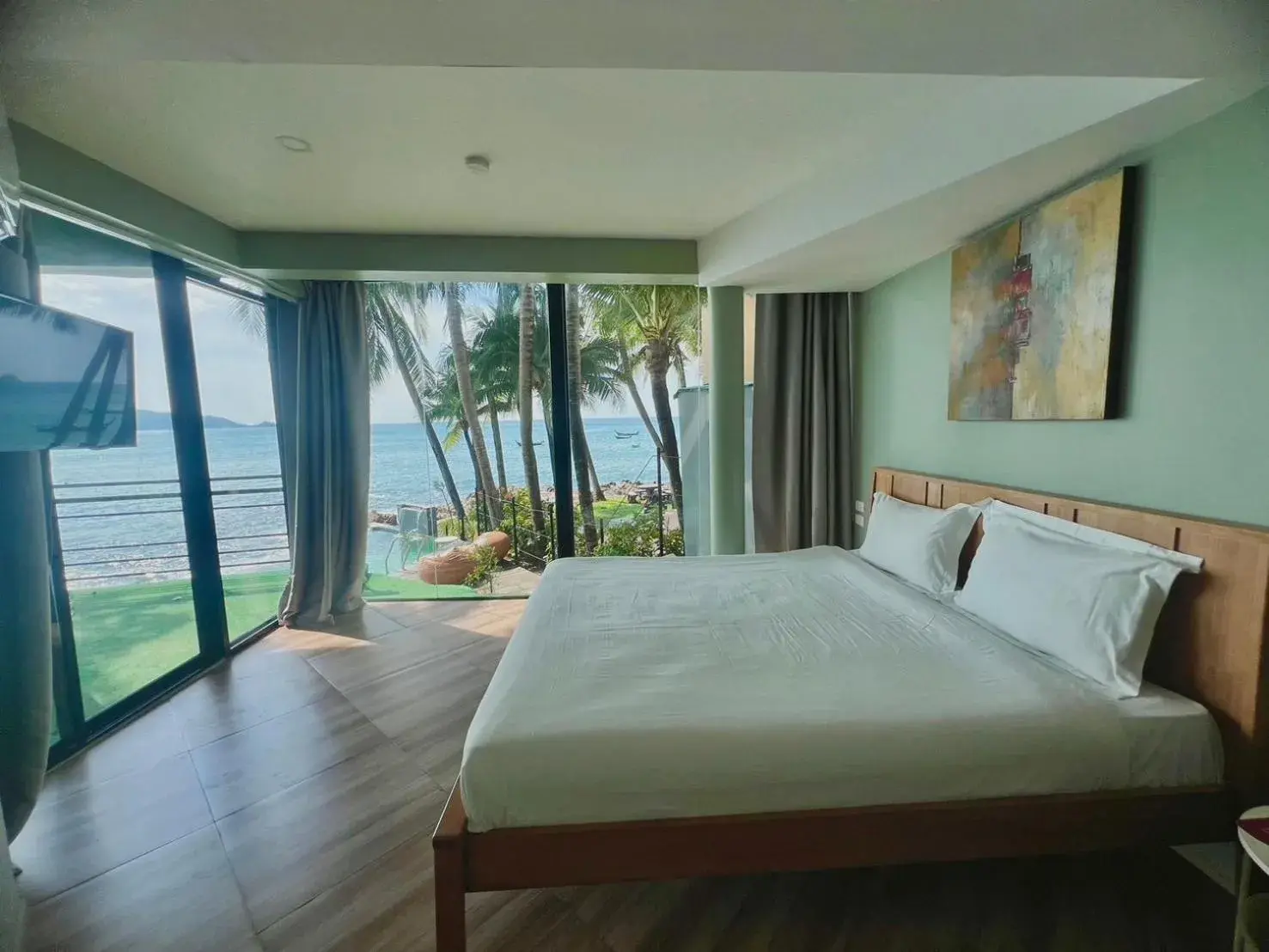 Quadruple Room with Sea View in patong sunset villa Phuket Quadruple Room with Sea View in patong sunset villa Phuket