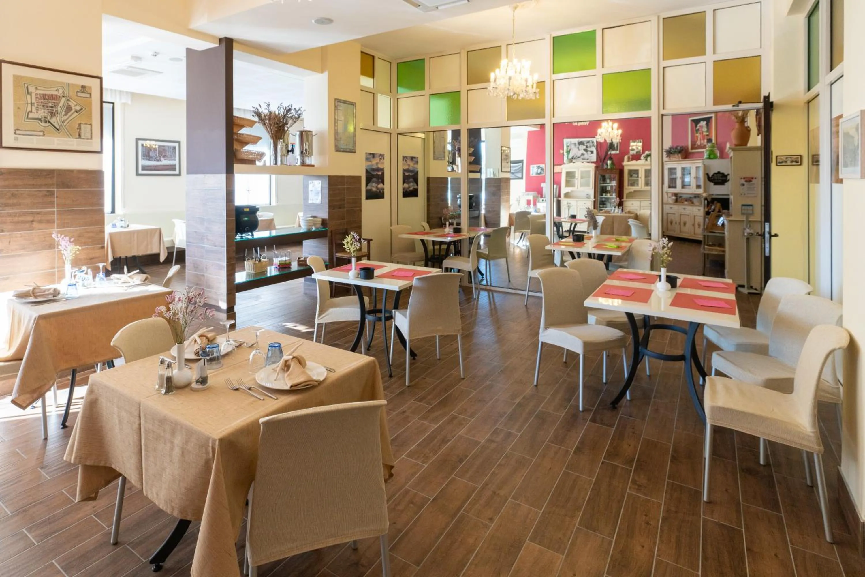 Restaurant/places to eat in Hotel Ancore