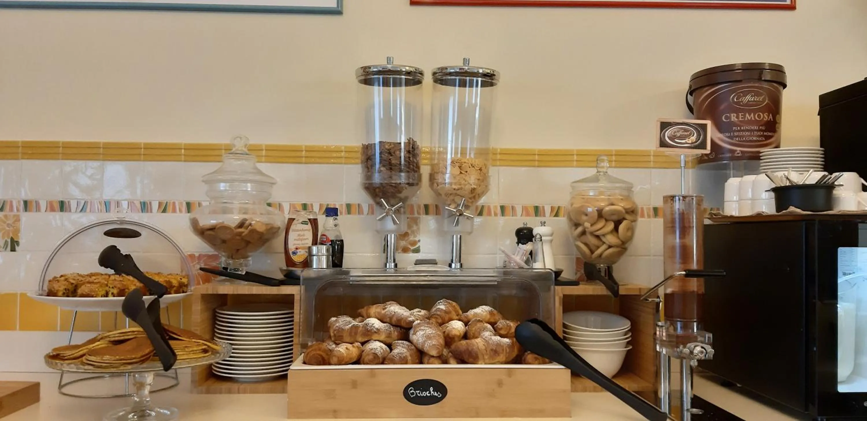 Buffet breakfast in Hotel Ancore