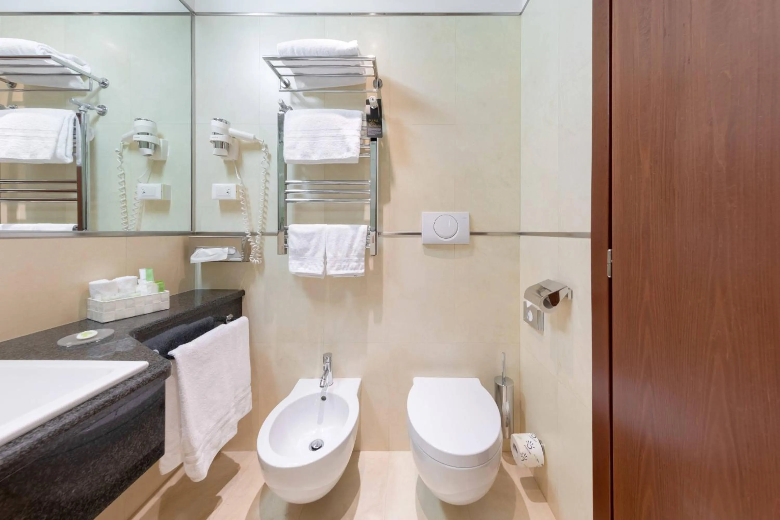 Bathroom in Courtyard by Marriott Venice Airport