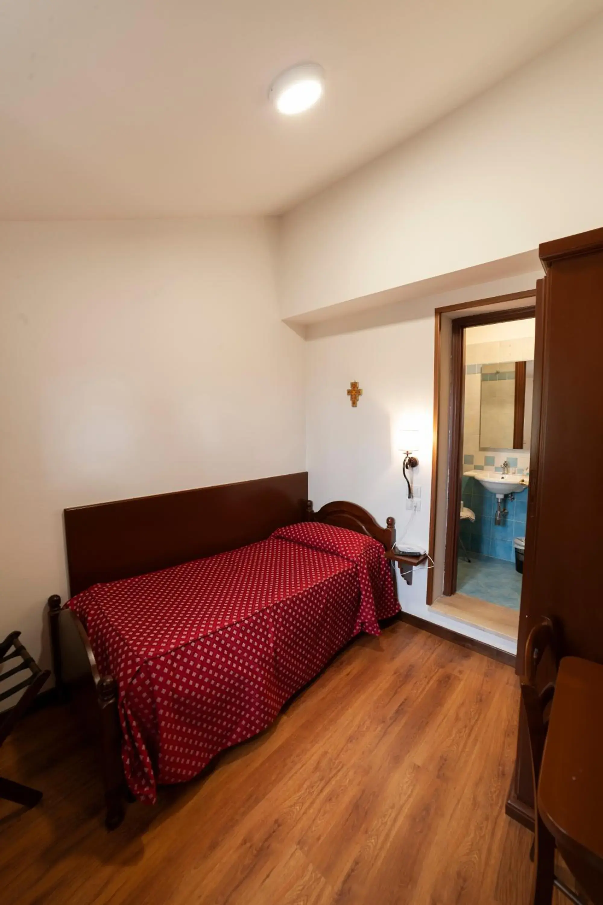 Single Room in Hotel Pax Single Room in Hotel Pax