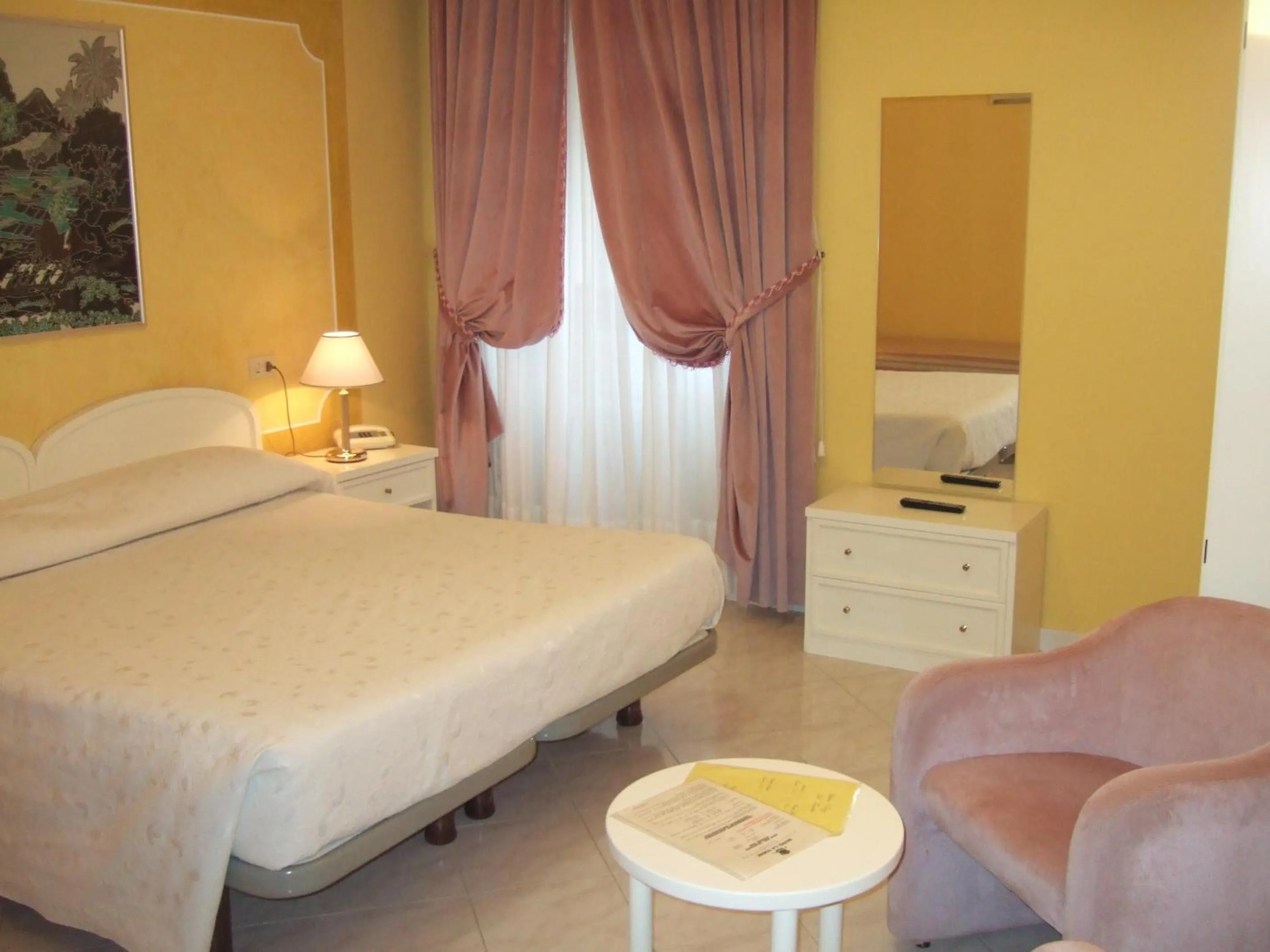 Bedroom, Bed in Hotel La Torre