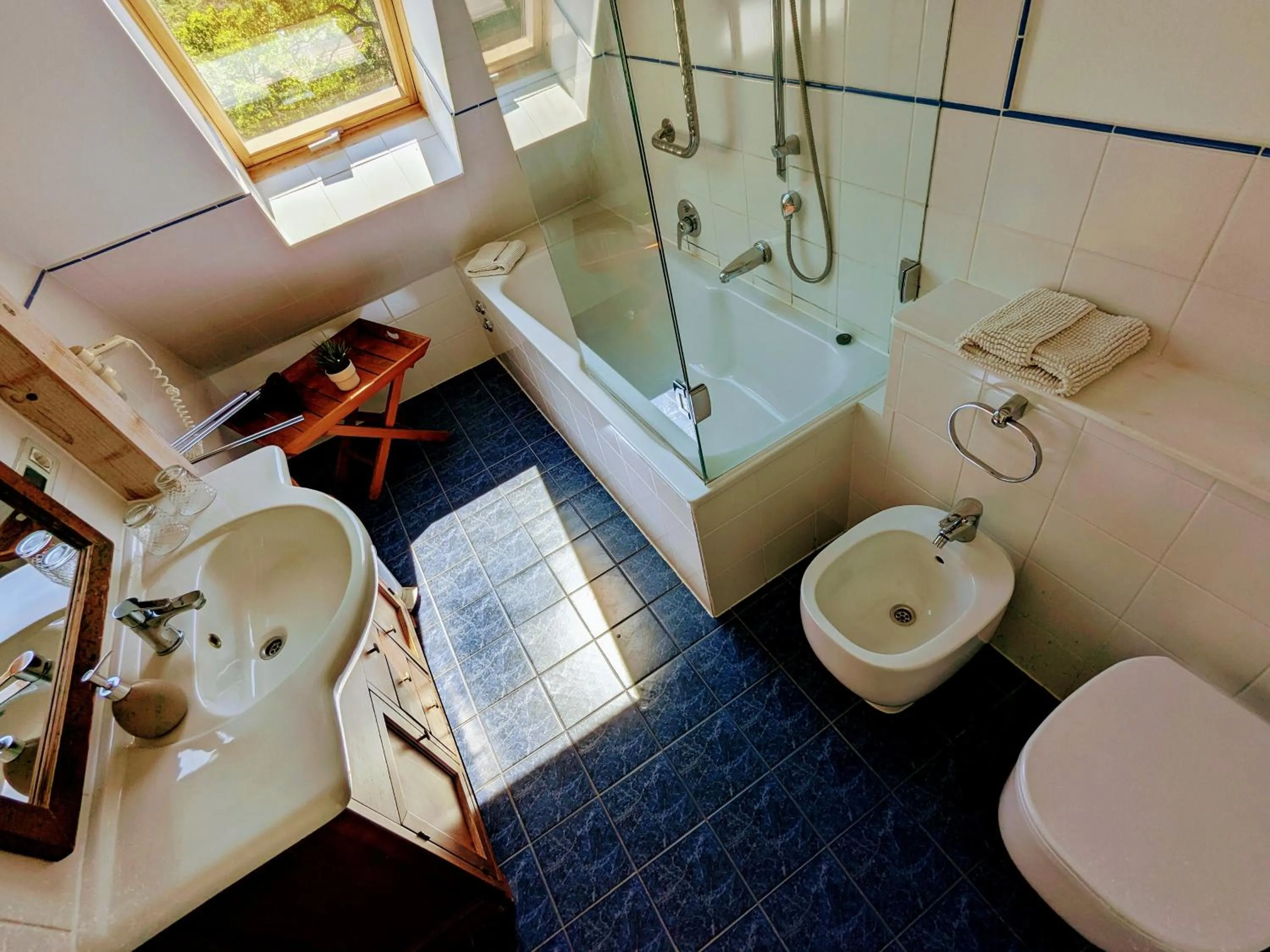 Toilet in Strandhotel Lindequist