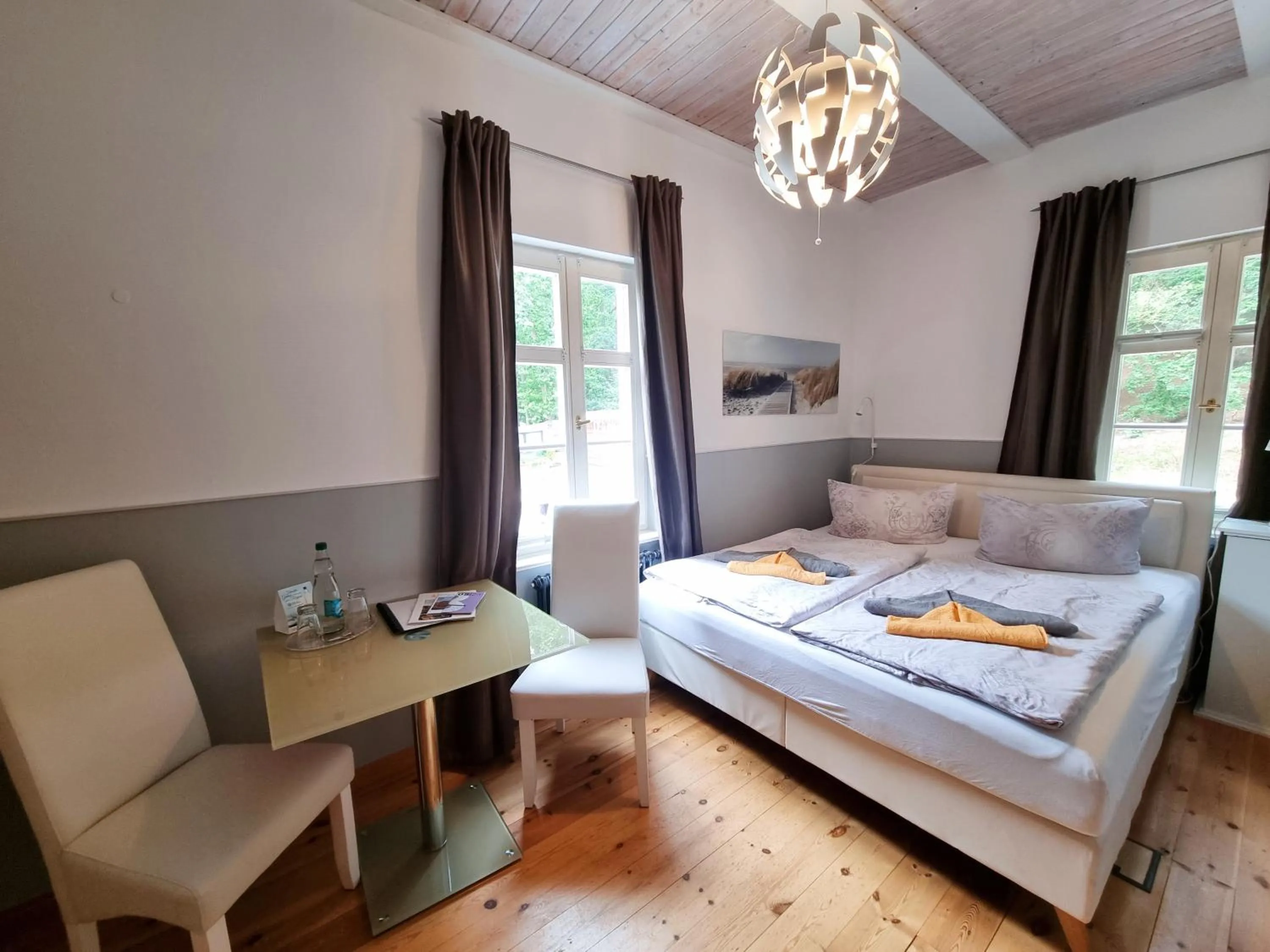 Bed in Strandhotel Lindequist