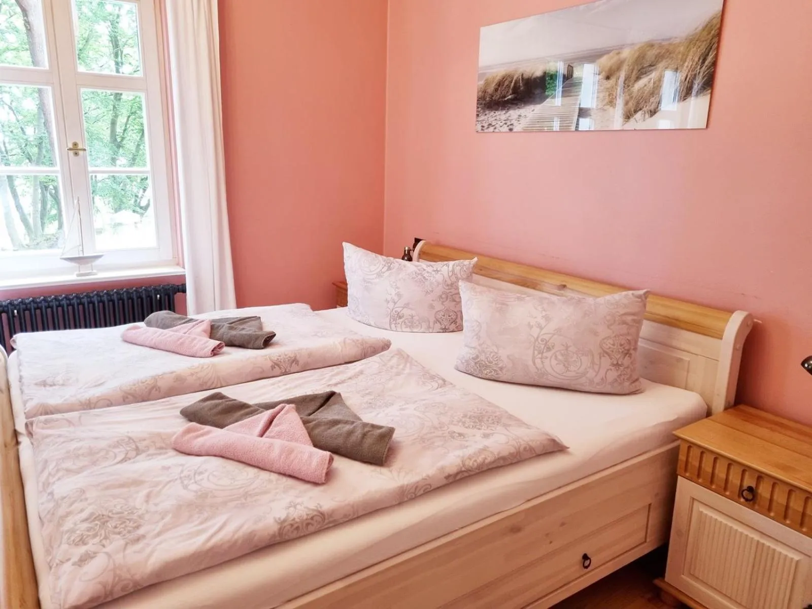 Bed in Strandhotel Lindequist