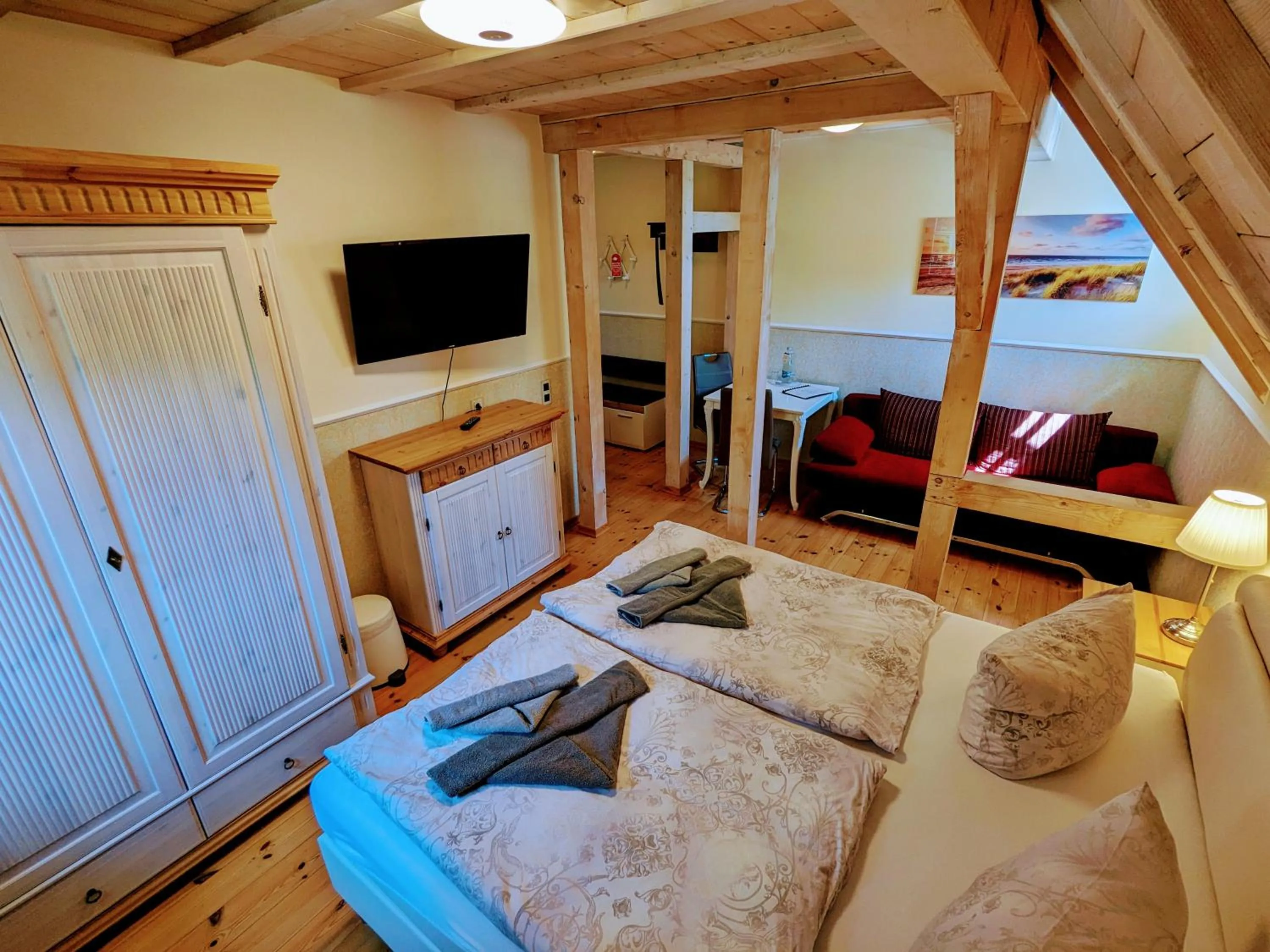 Bed in Strandhotel Lindequist