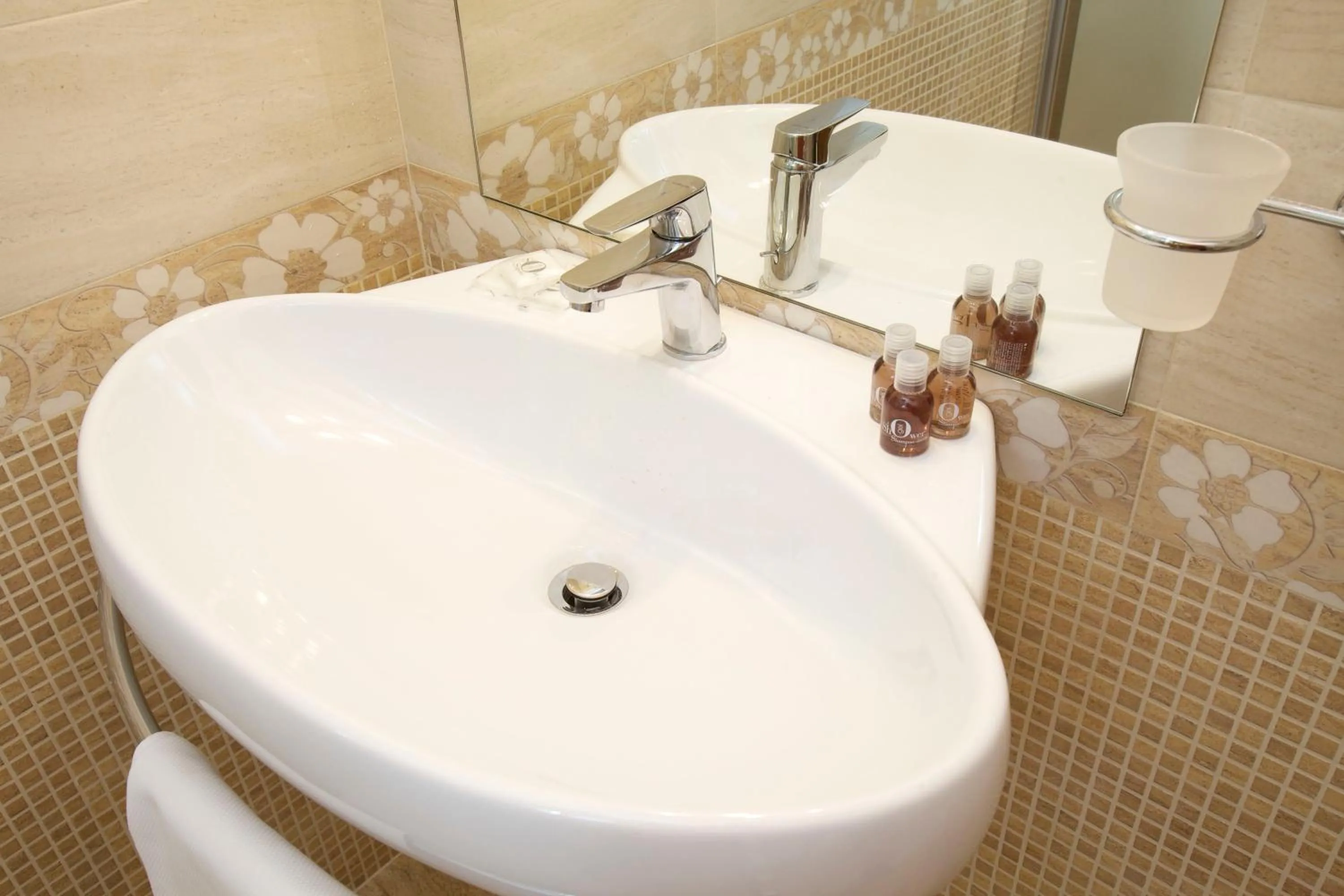 Bathroom in Hotel Da Angelo