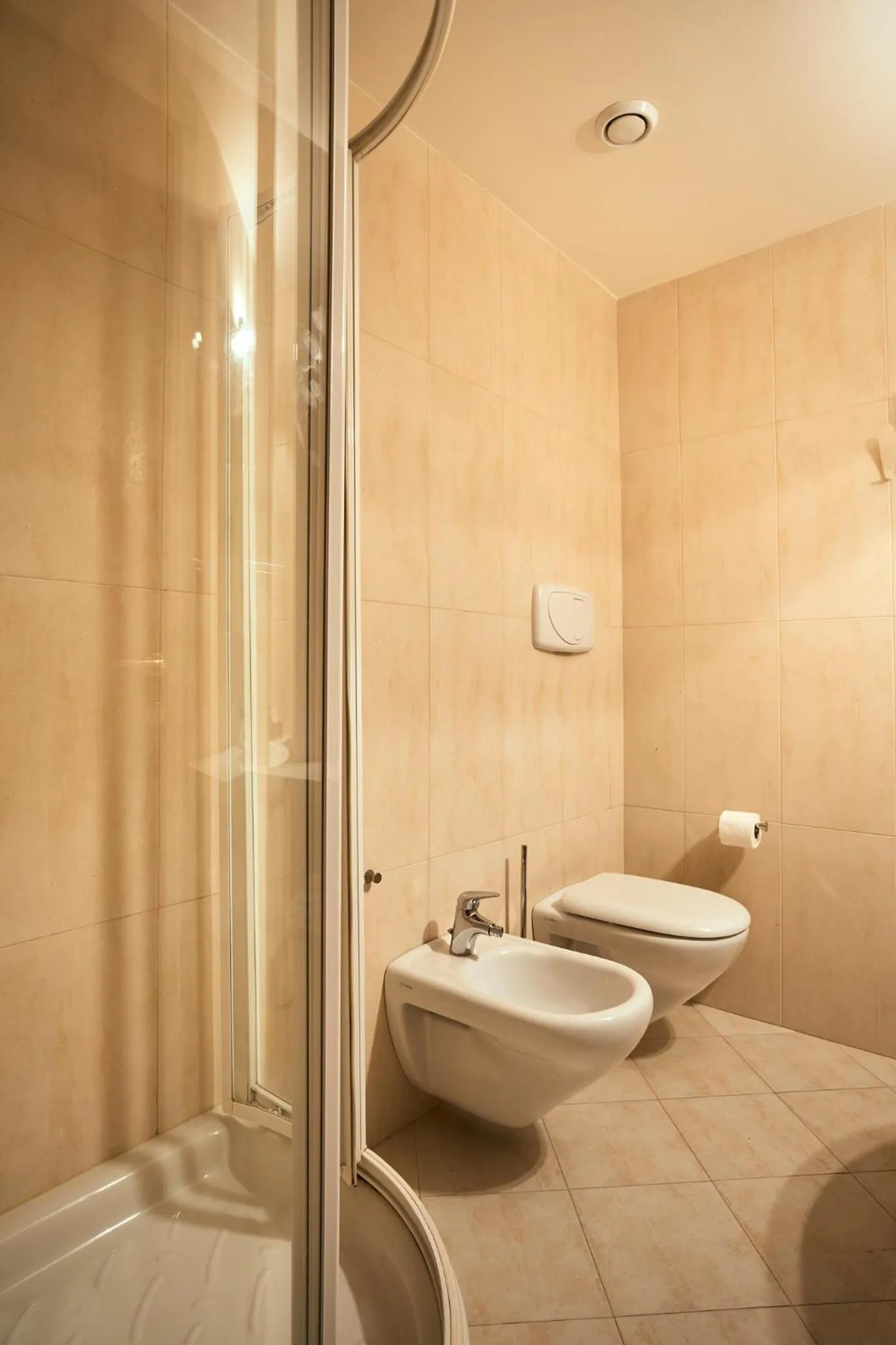 Shower in Delfina Palace Hotel