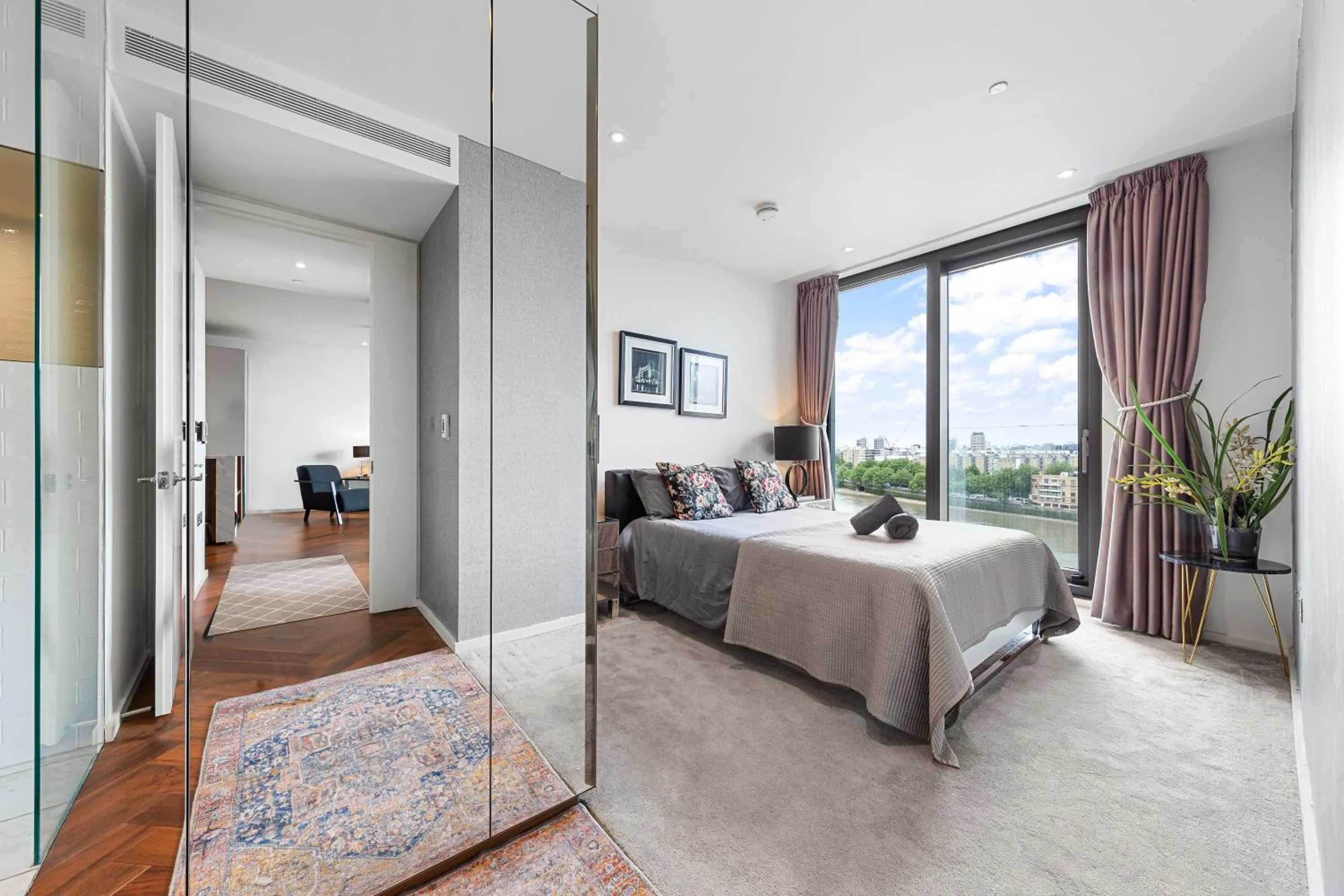 Bed in River Panorama Central London 2 bedroom New Development