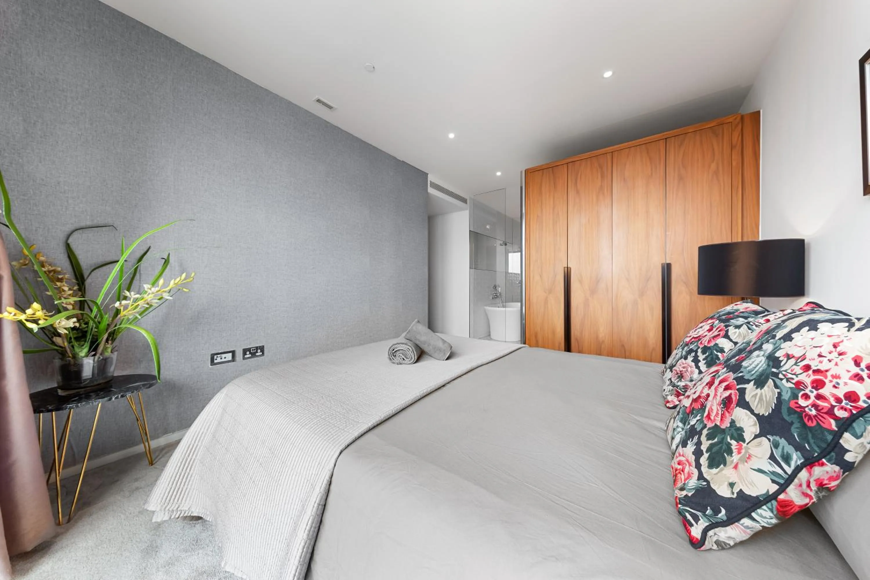 Photo of the whole room, Bed in River Panorama Central London 2 bedroom New Development